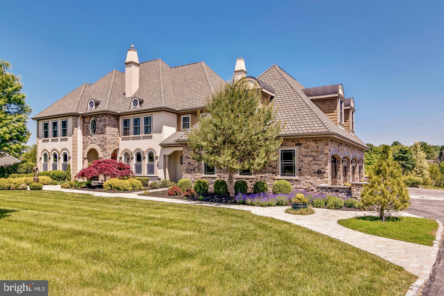 SQUIRES LEA - Residential