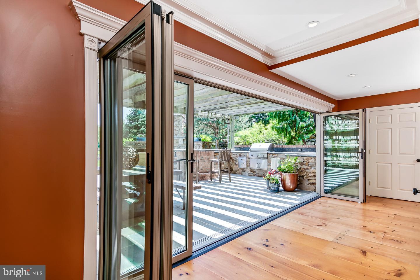 SQUIRES LEA - Residential