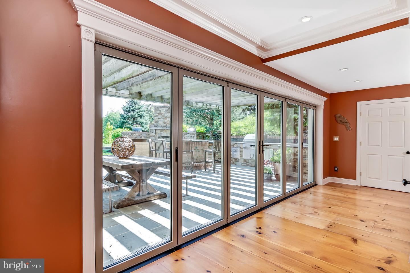 SQUIRES LEA - Residential