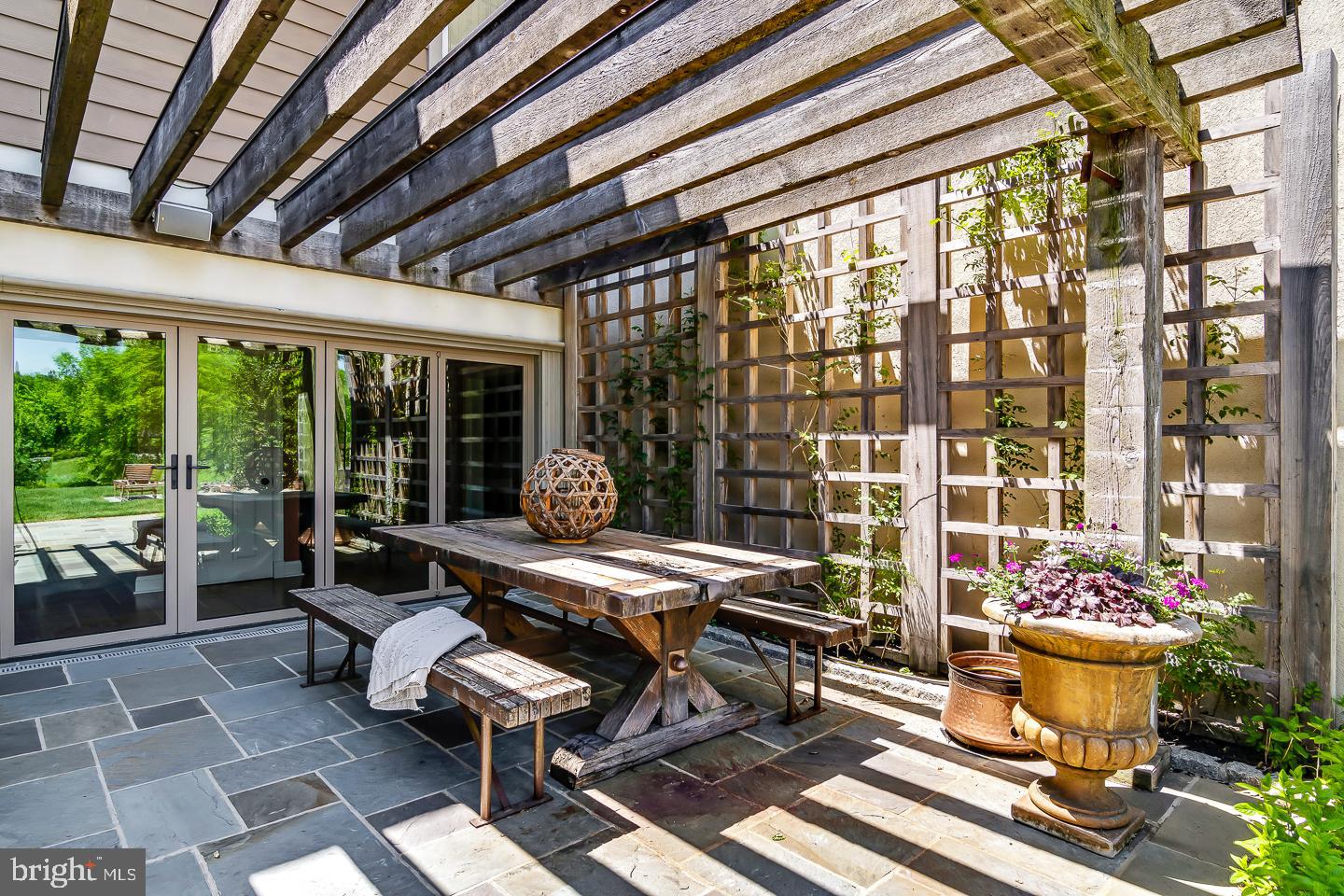 SQUIRES LEA - Residential