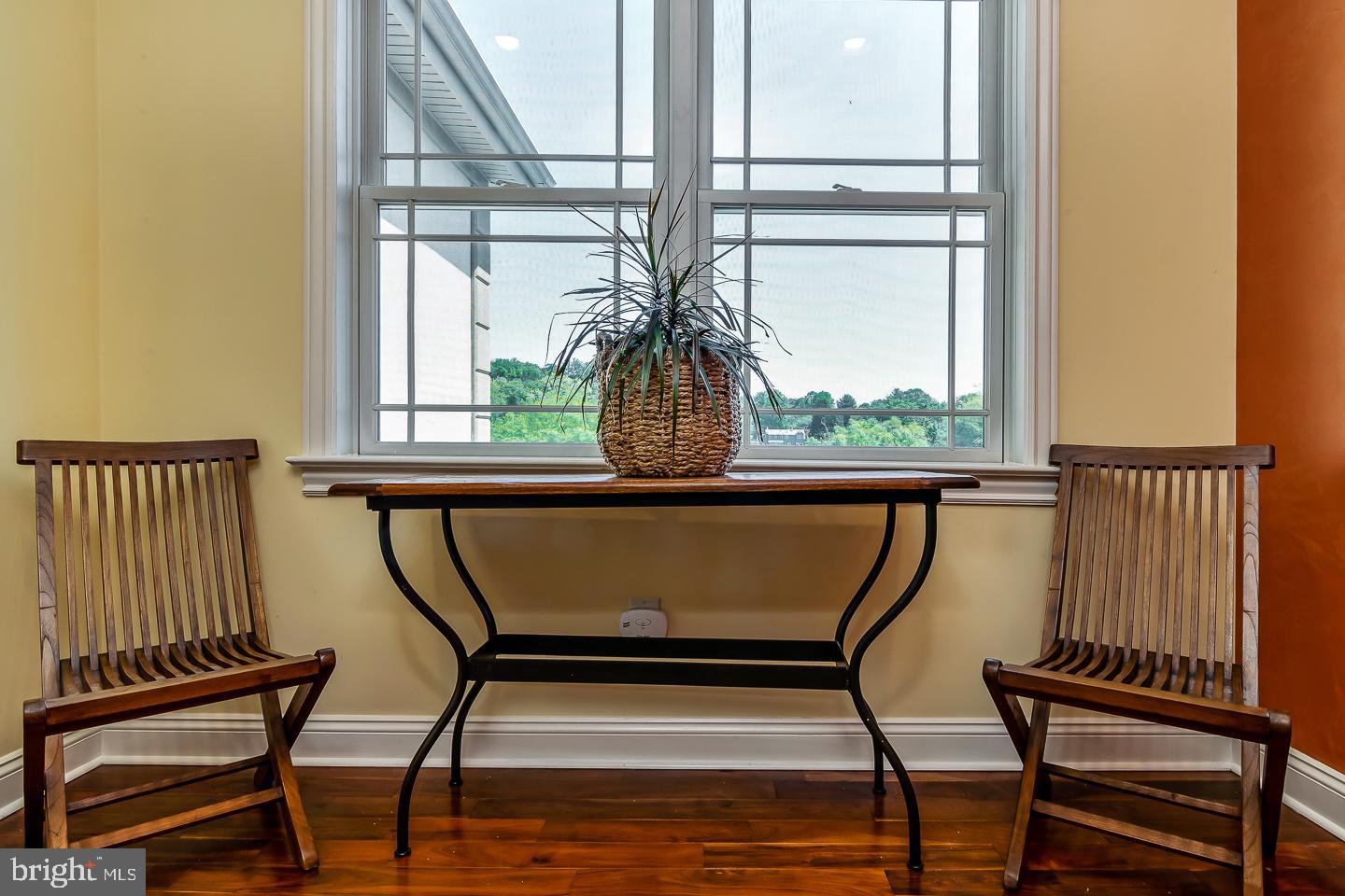 SQUIRES LEA - Residential