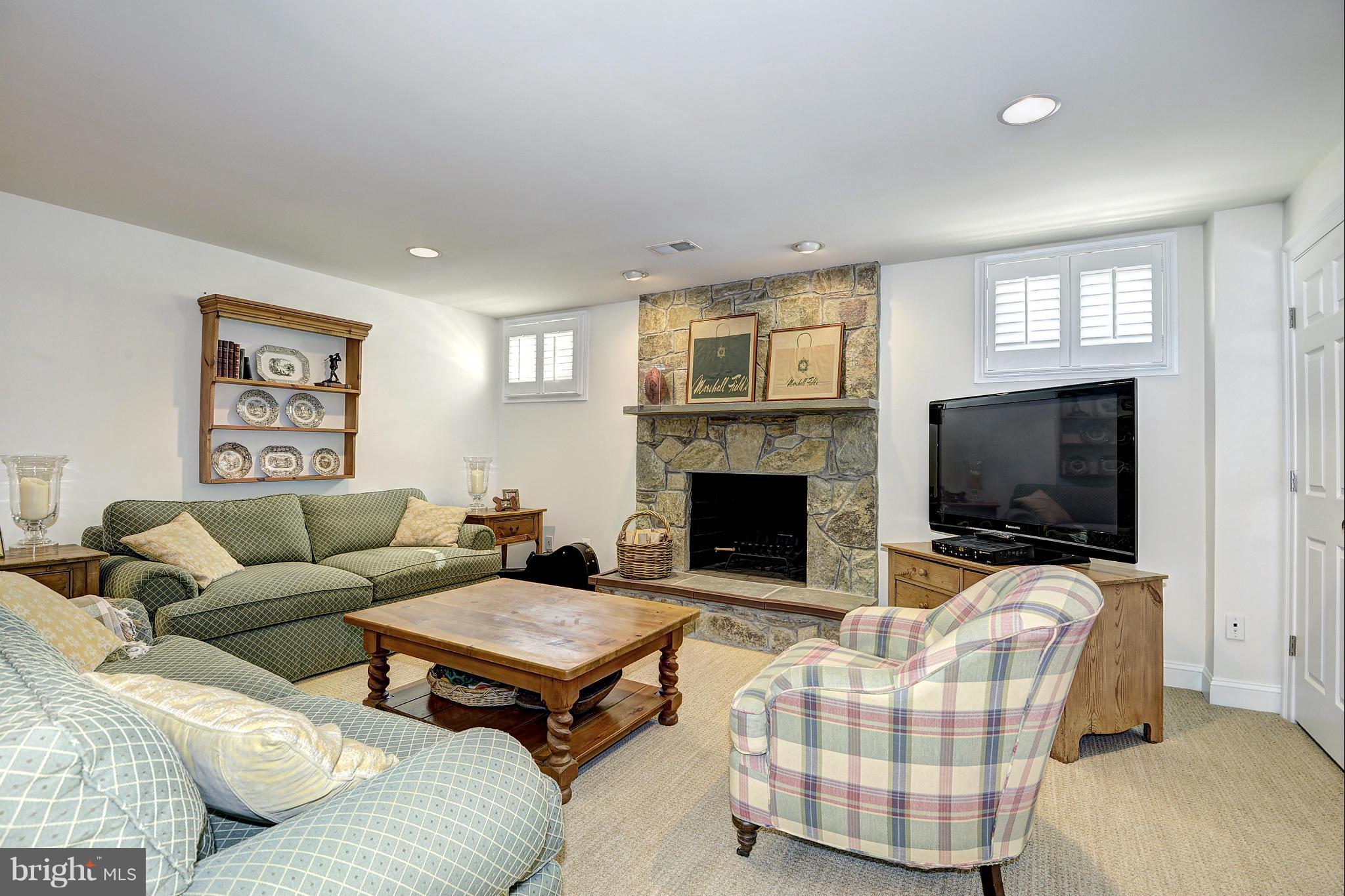 WEST MC LEAN - Residential