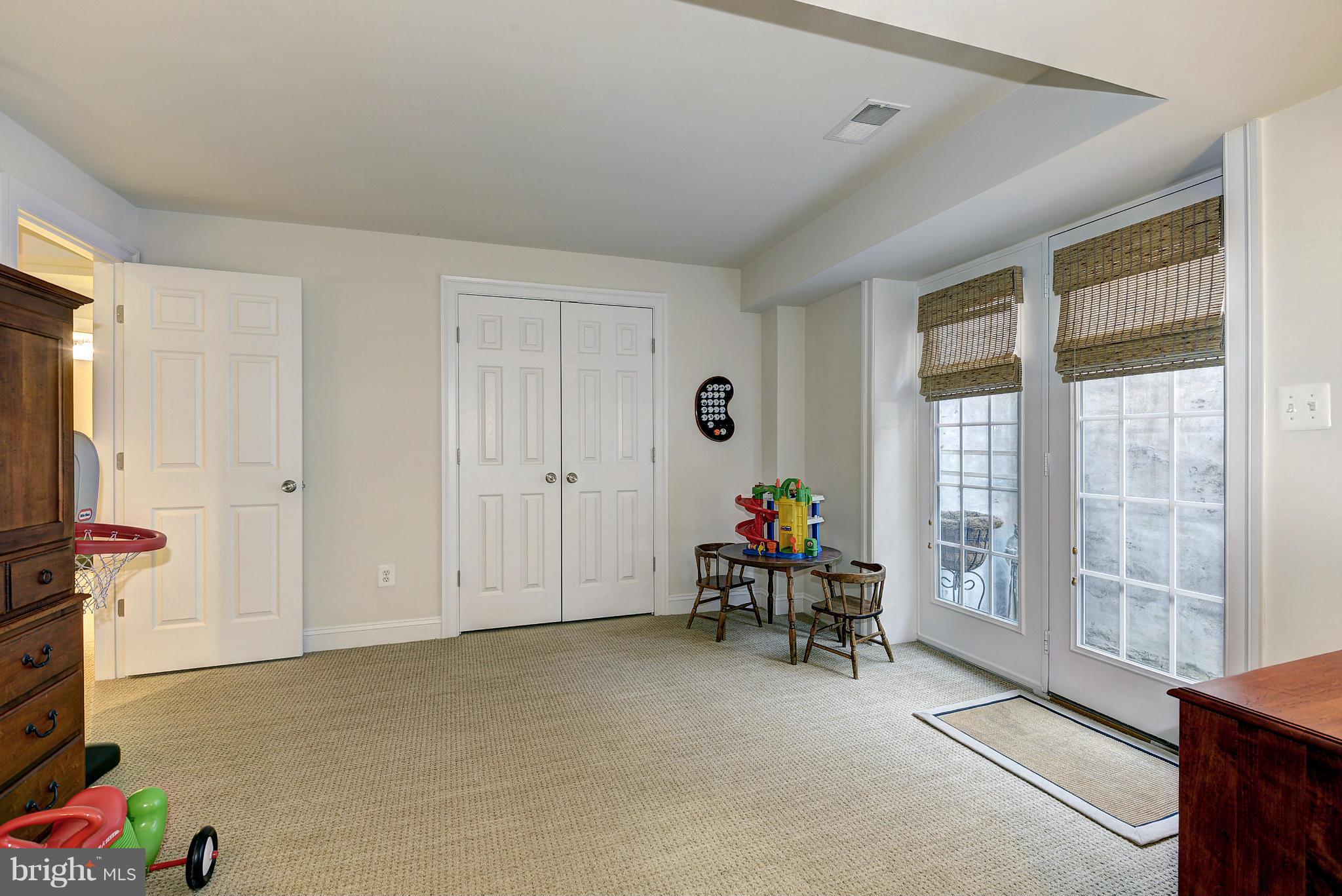 WEST MC LEAN - Residential