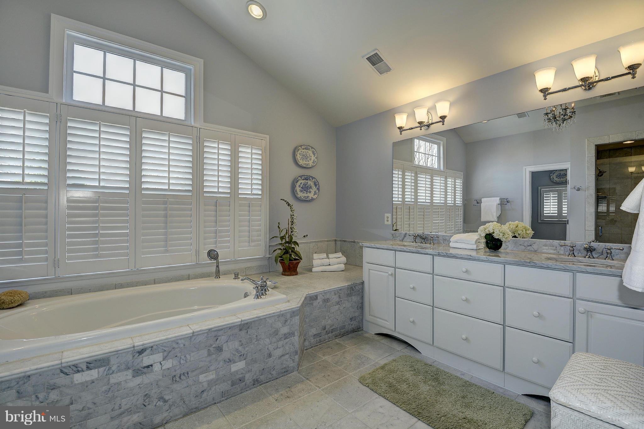 WEST MC LEAN - Residential