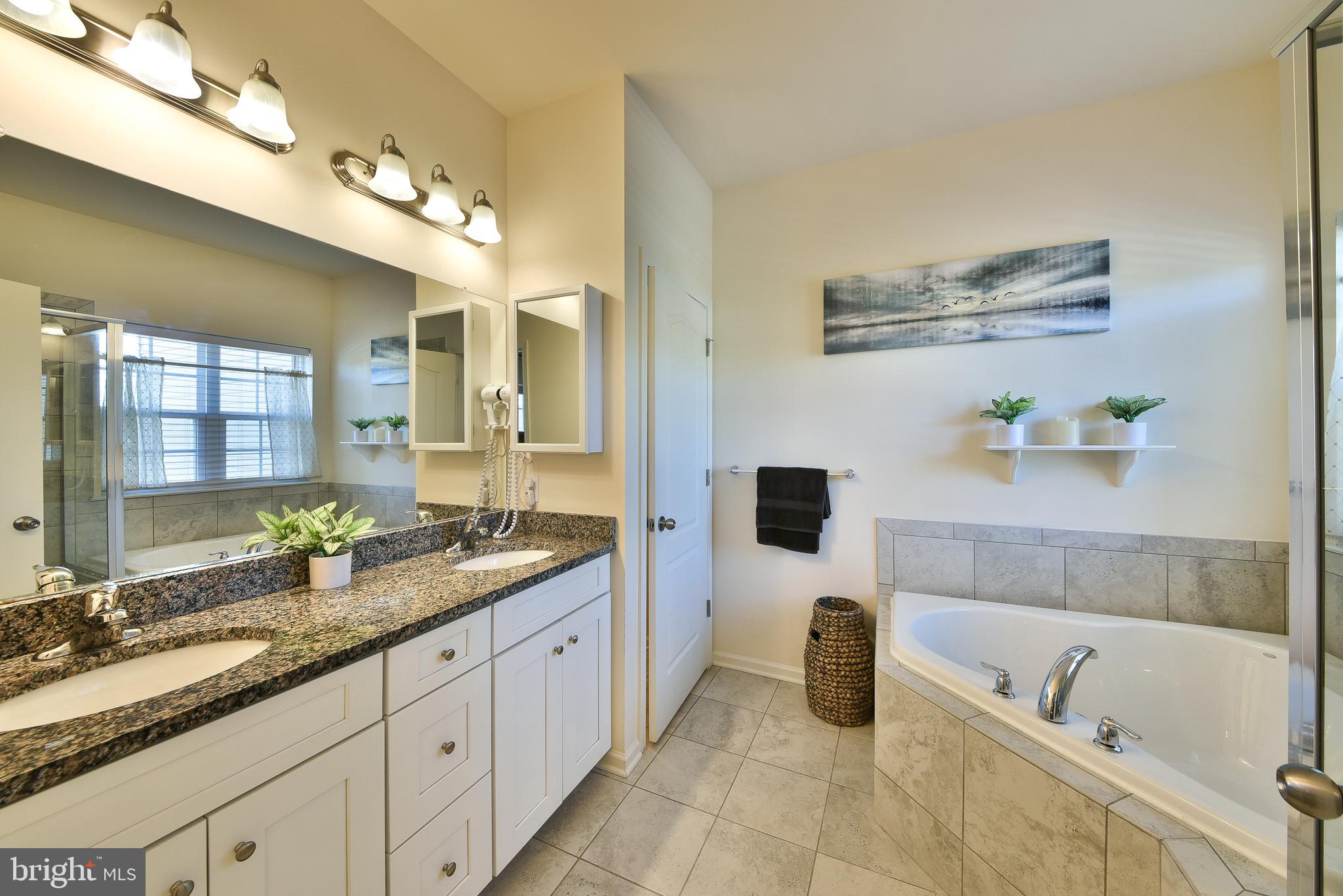 HIGH GROVE - Residential