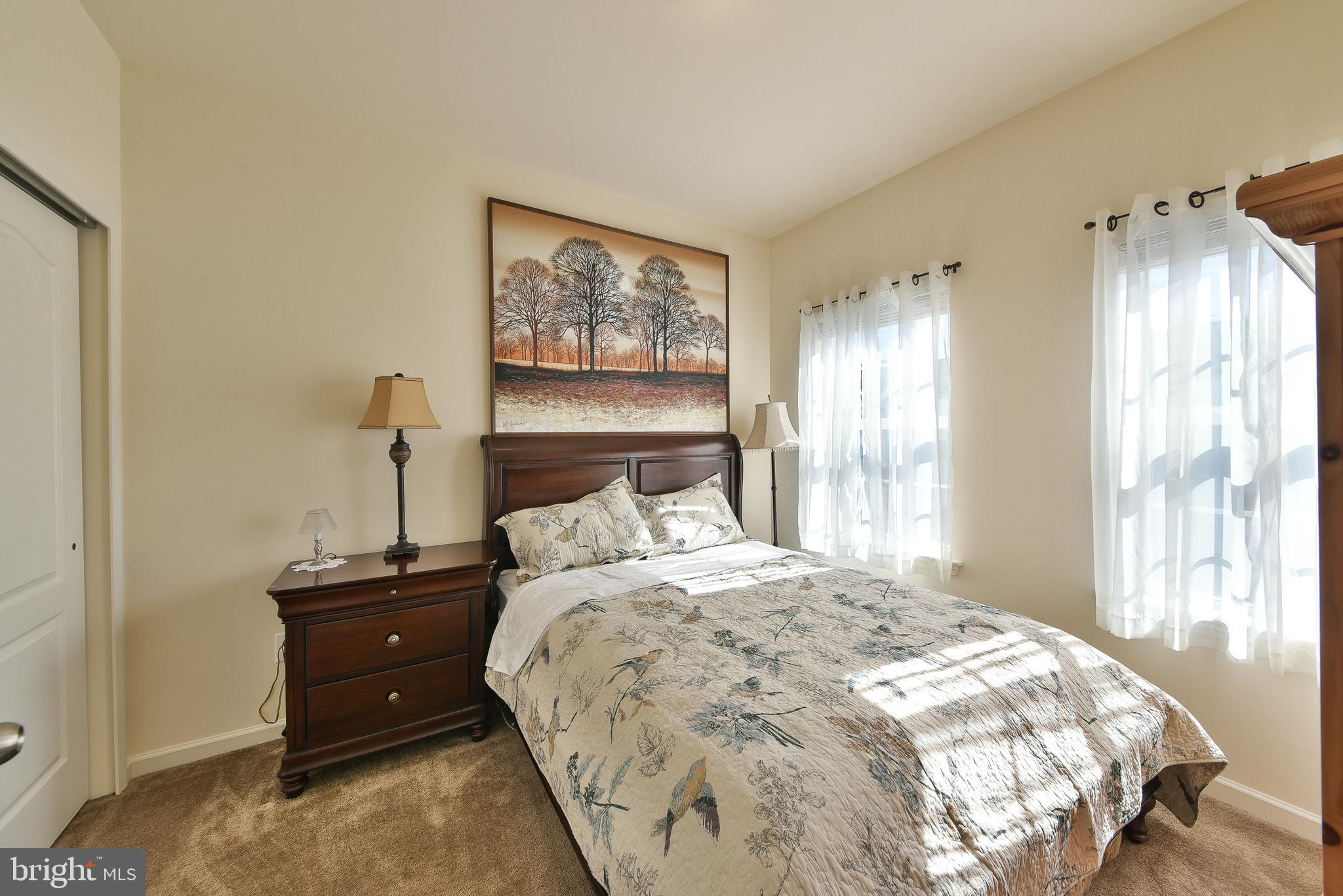 HIGH GROVE - Residential