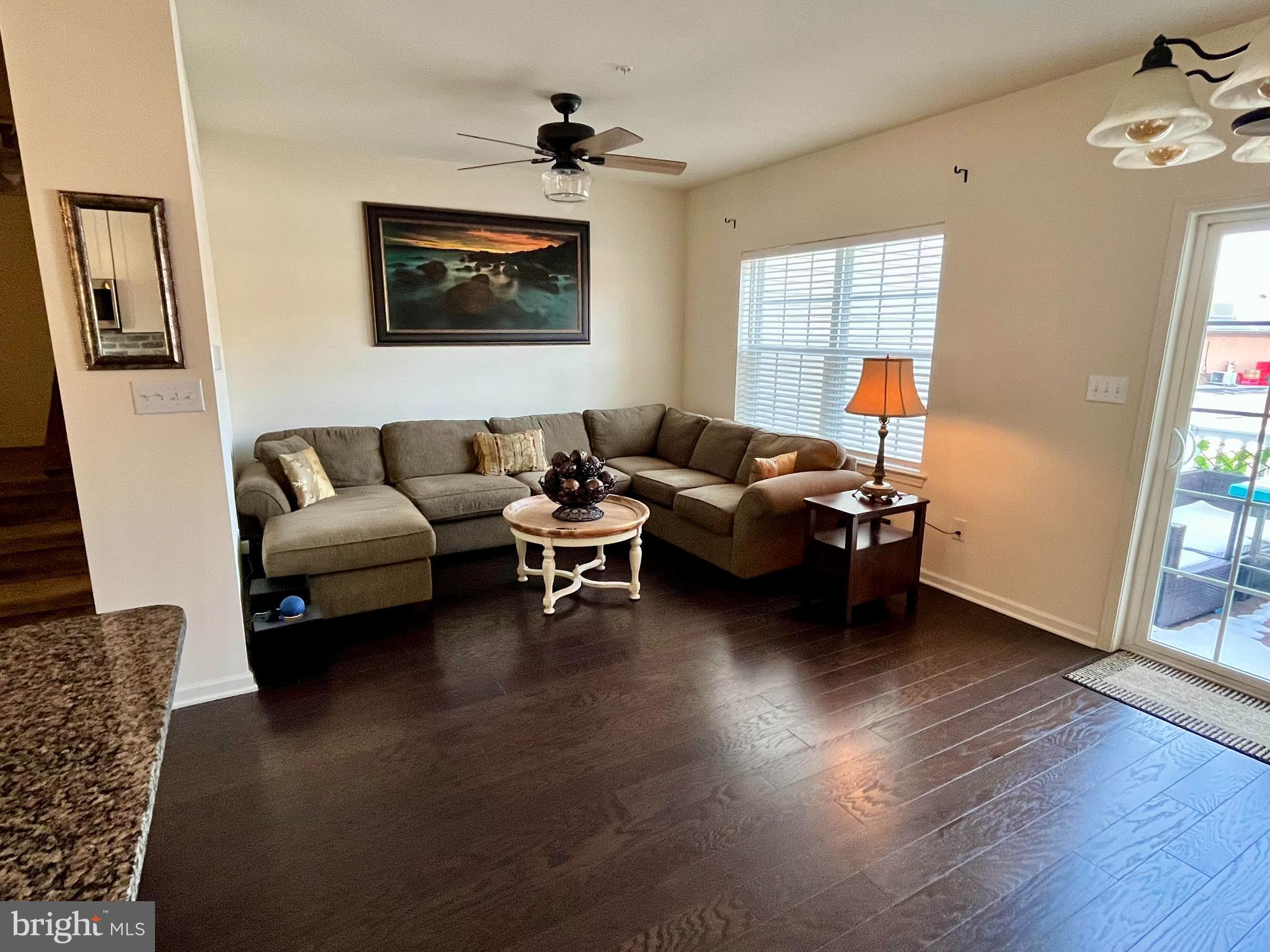 HIGH GROVE - Residential