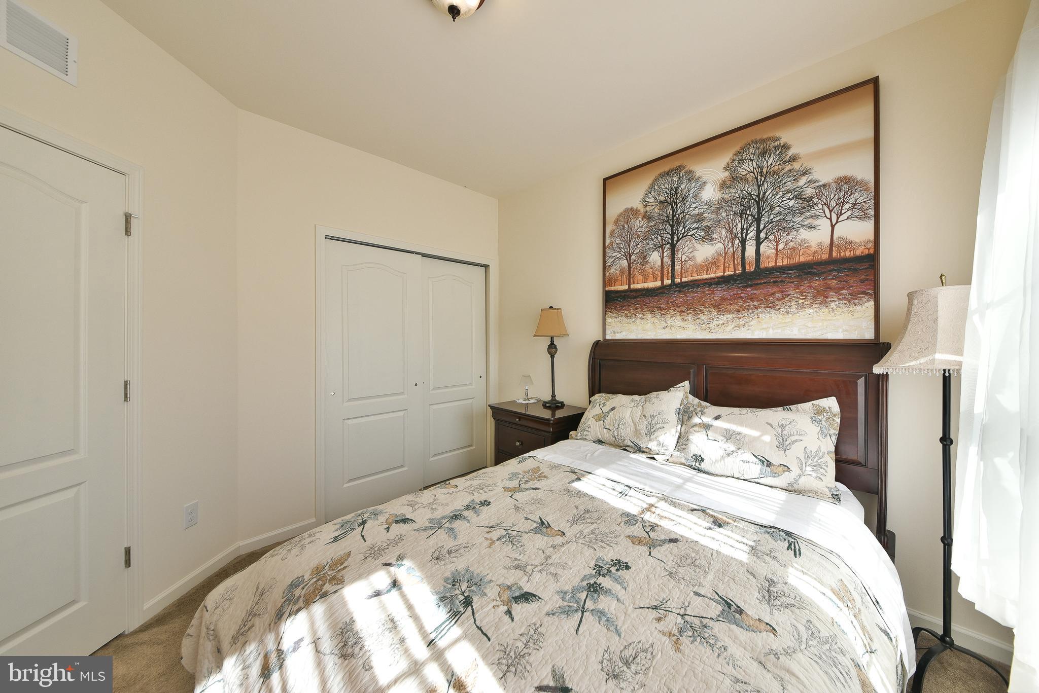 HIGH GROVE - Residential