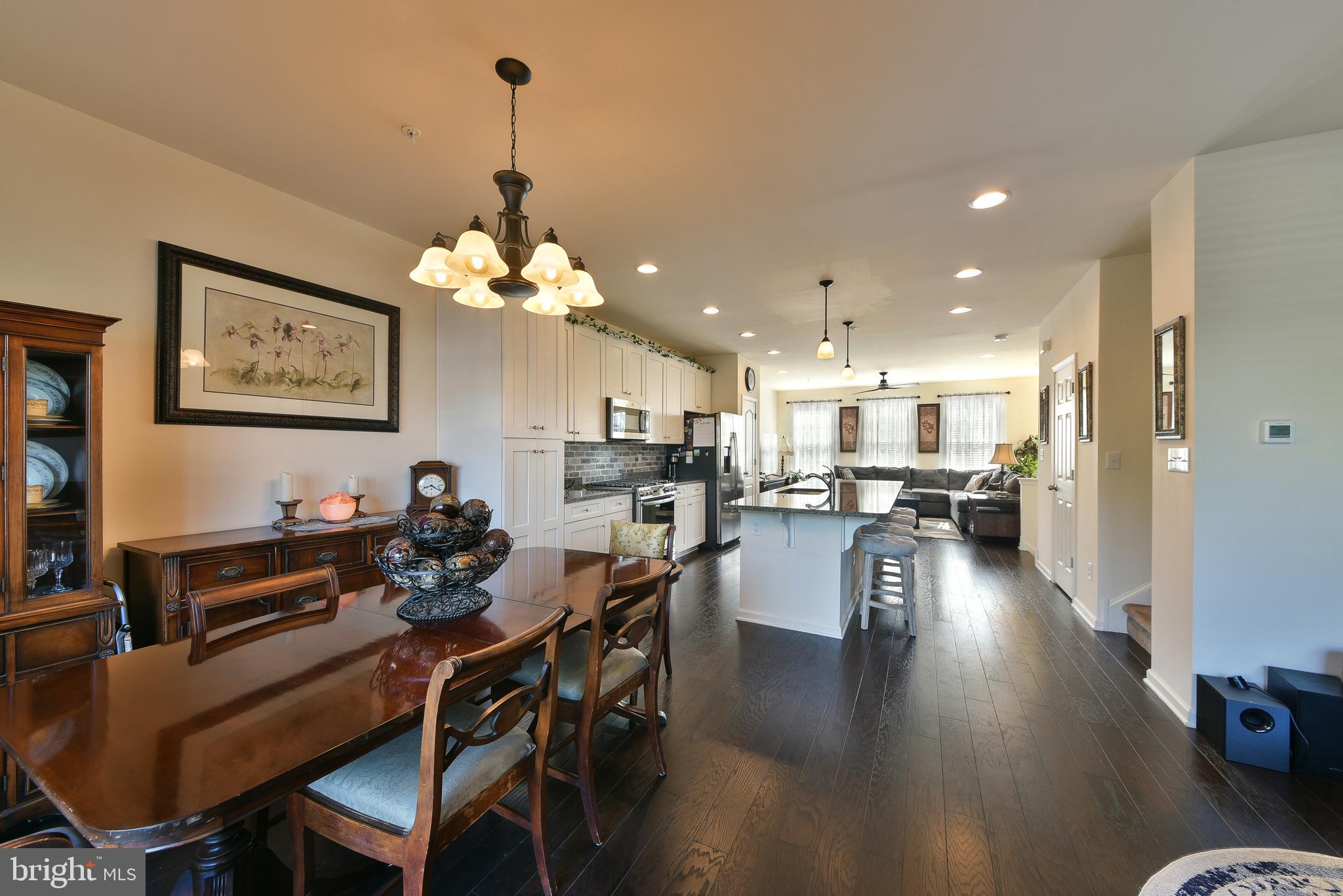 HIGH GROVE - Residential