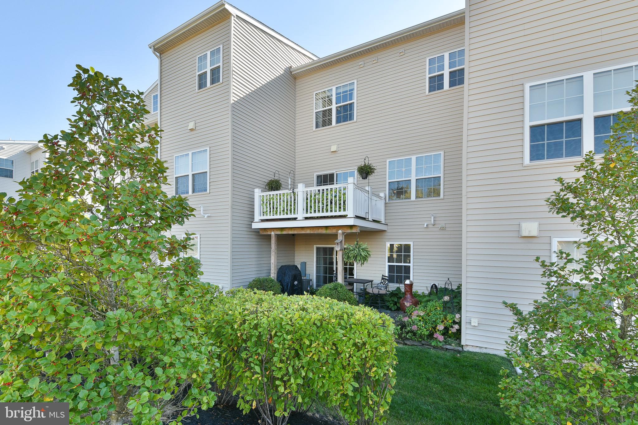 HIGH GROVE - Residential