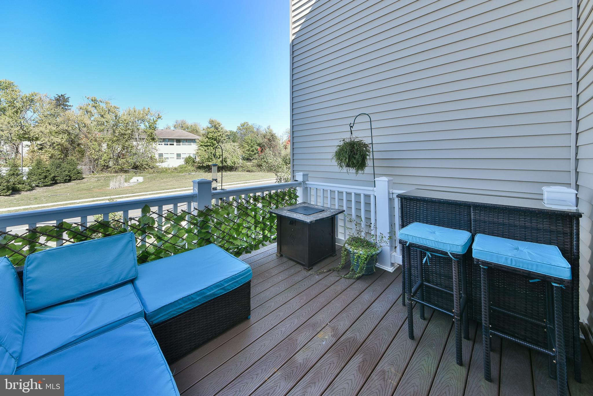 HIGH GROVE - Residential