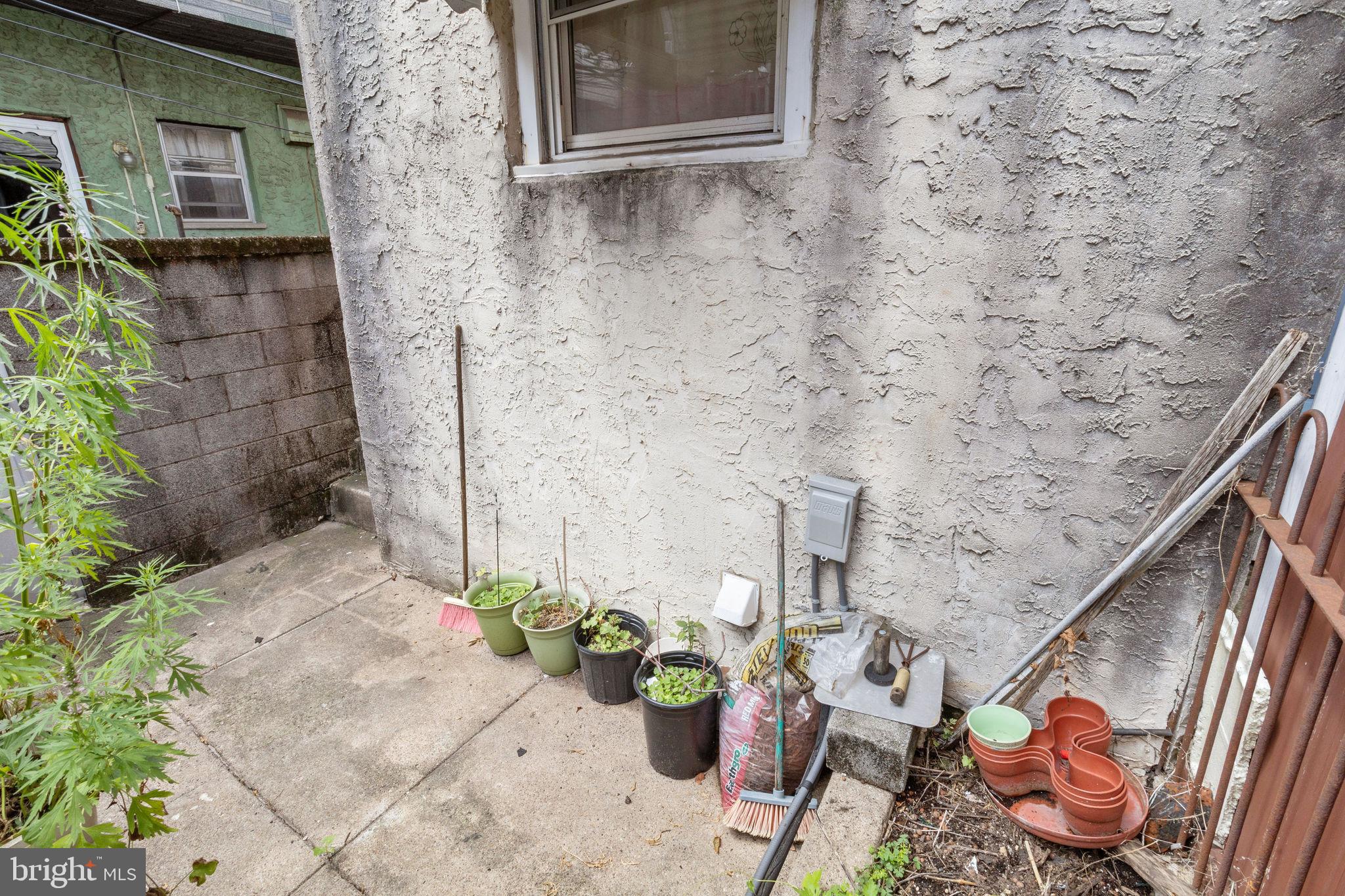 LOWER MOYAMENSING - Residential