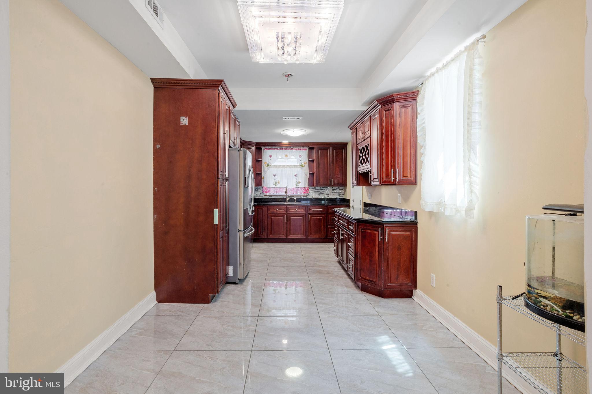 LOWER MOYAMENSING - Residential