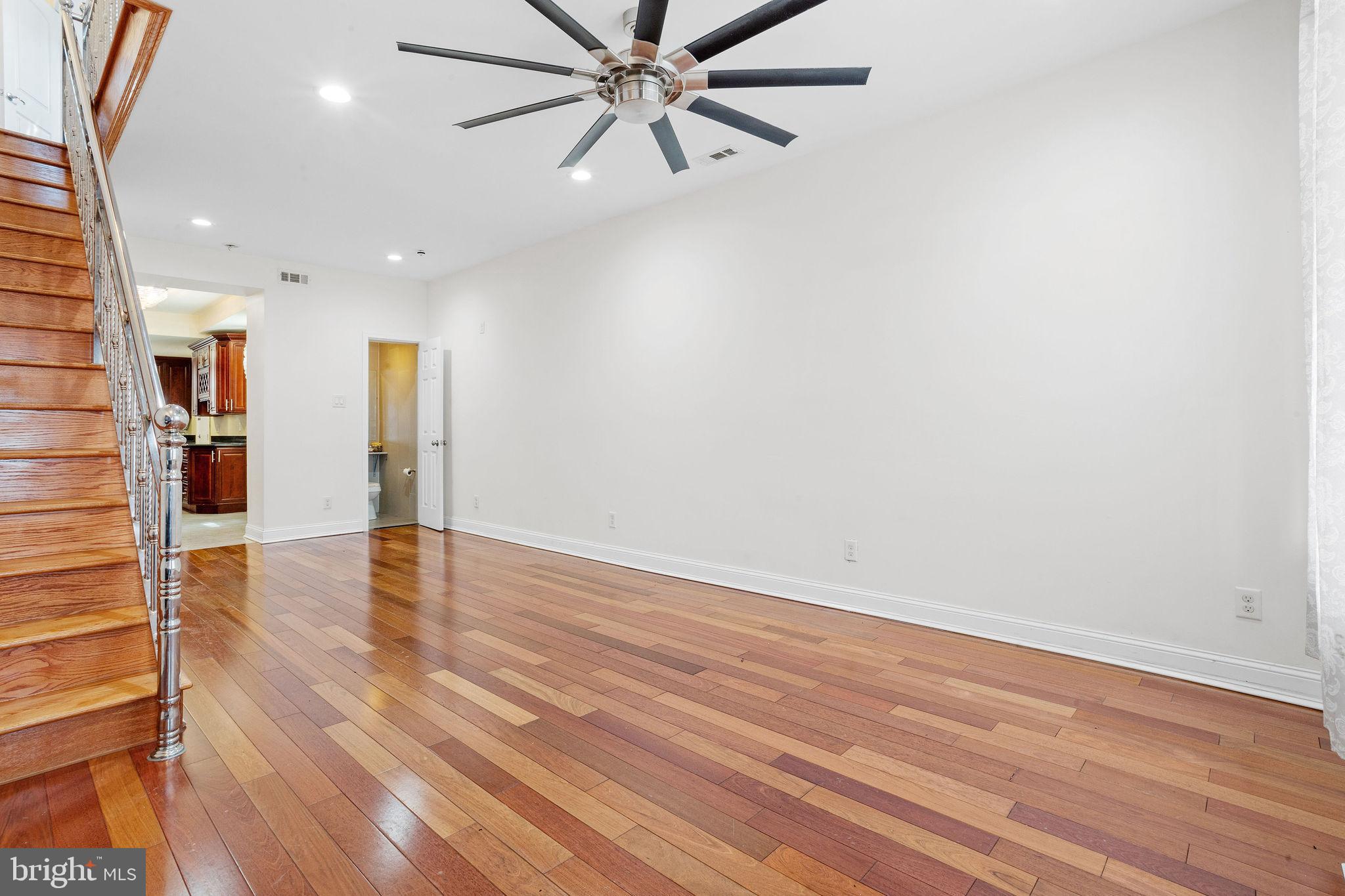 LOWER MOYAMENSING - Residential