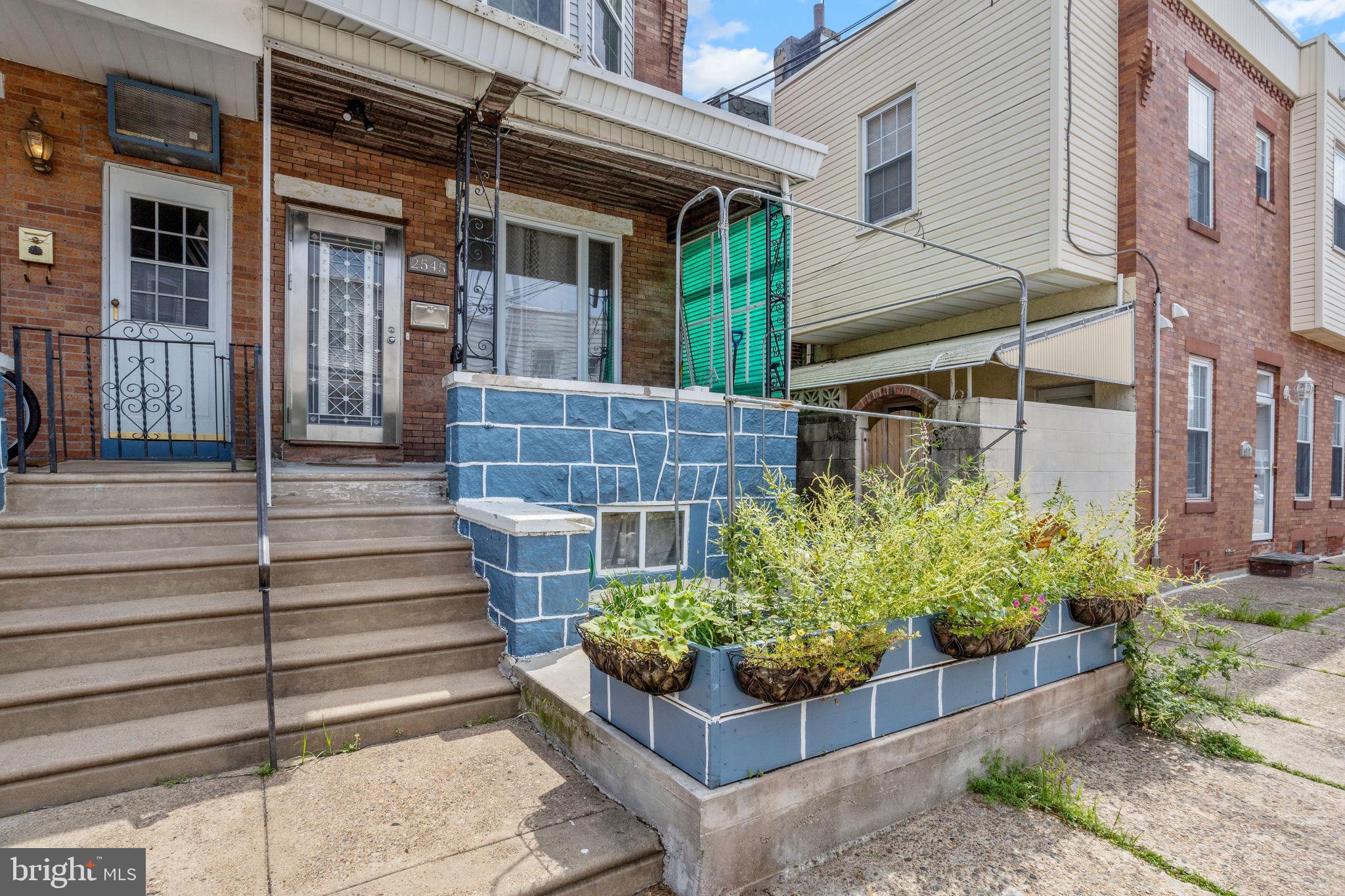 LOWER MOYAMENSING - Residential