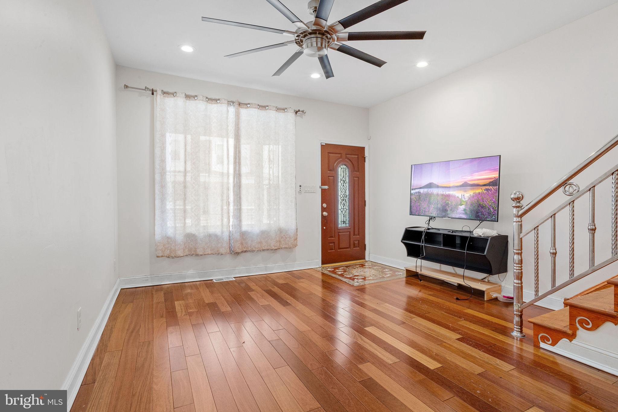 LOWER MOYAMENSING - Residential