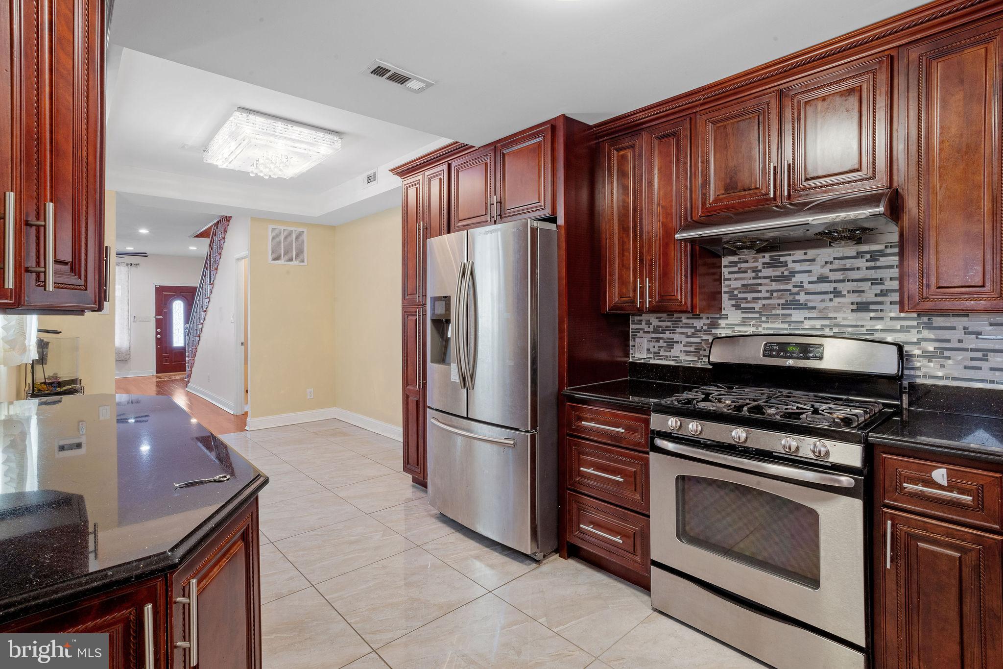 LOWER MOYAMENSING - Residential