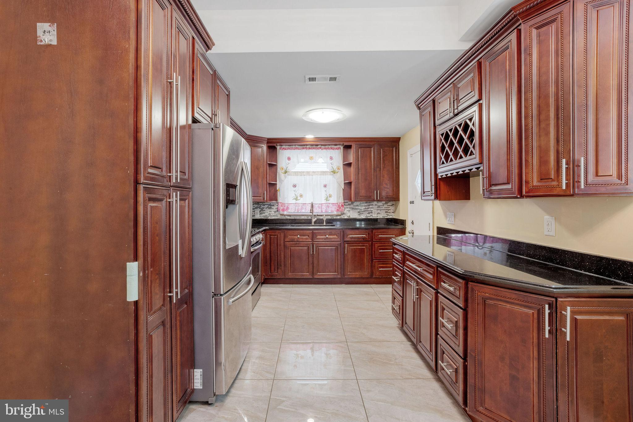 LOWER MOYAMENSING - Residential