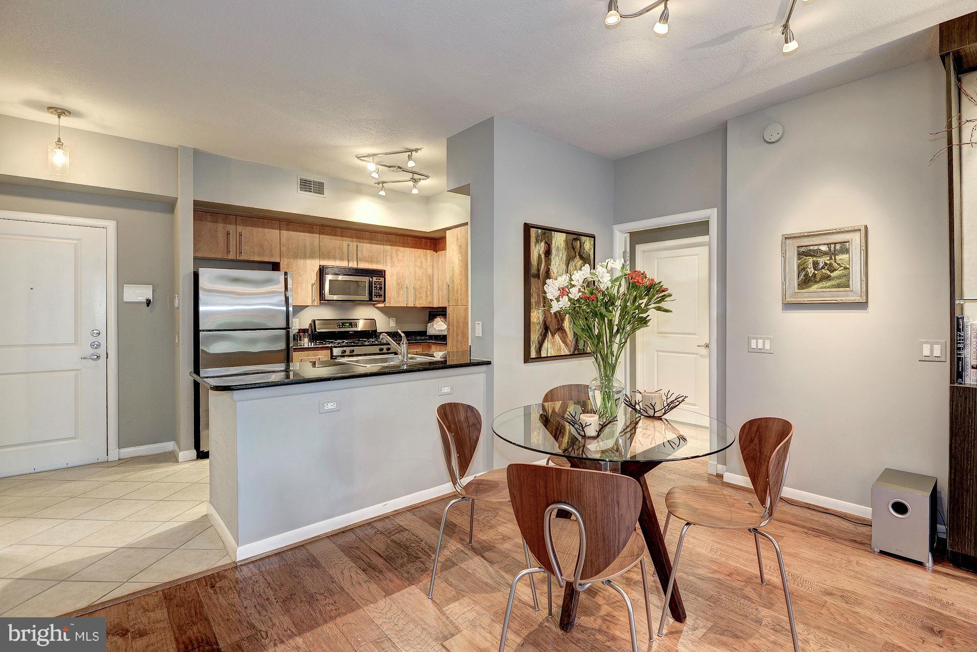 CLARENDON - Residential