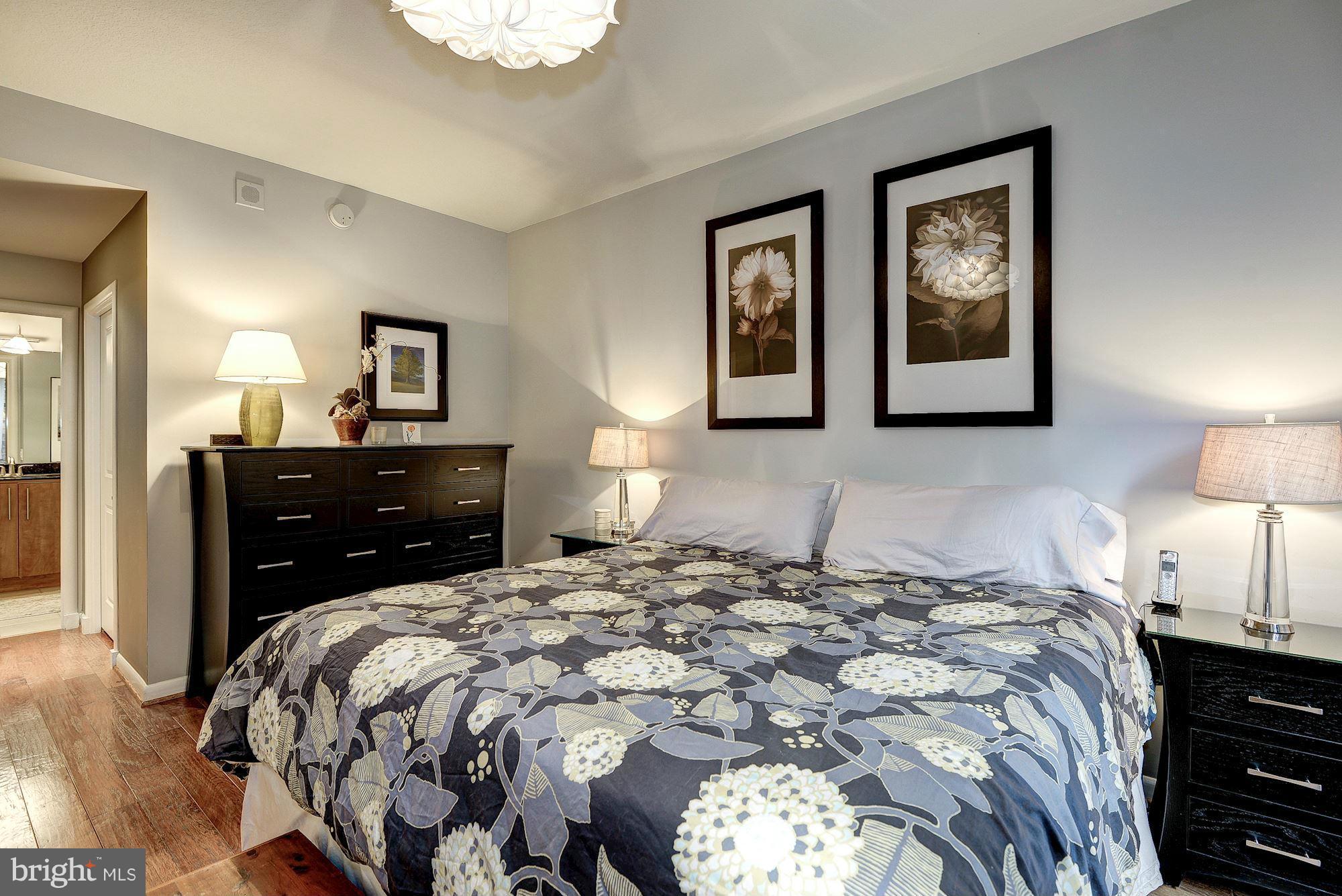 CLARENDON - Residential