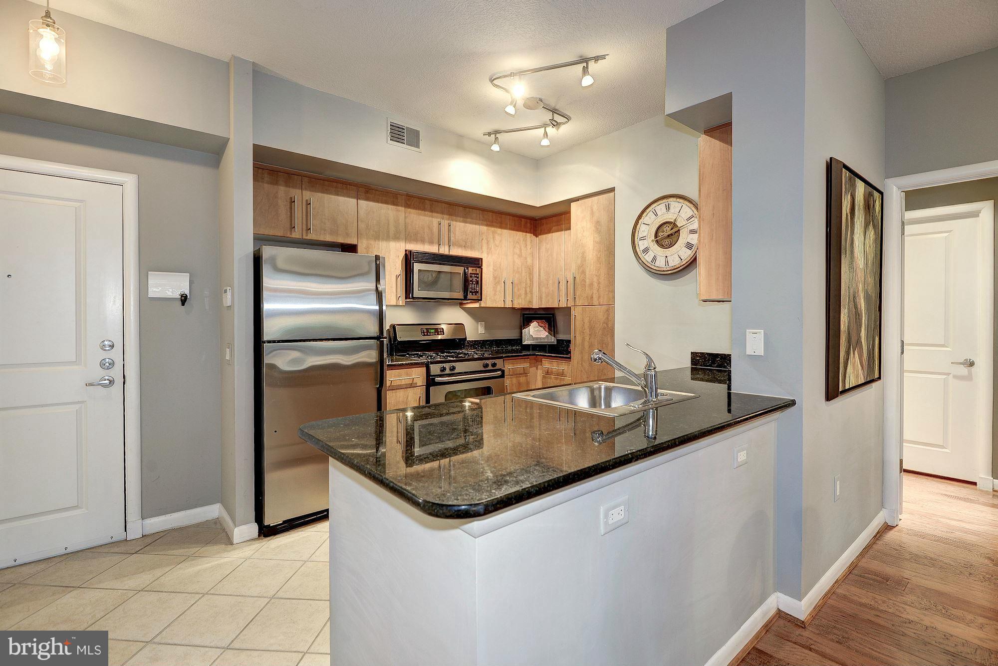 CLARENDON - Residential