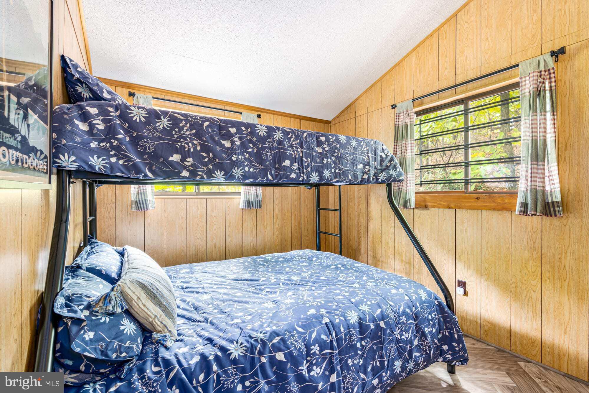 SLEEPY HOLLOW - Residential