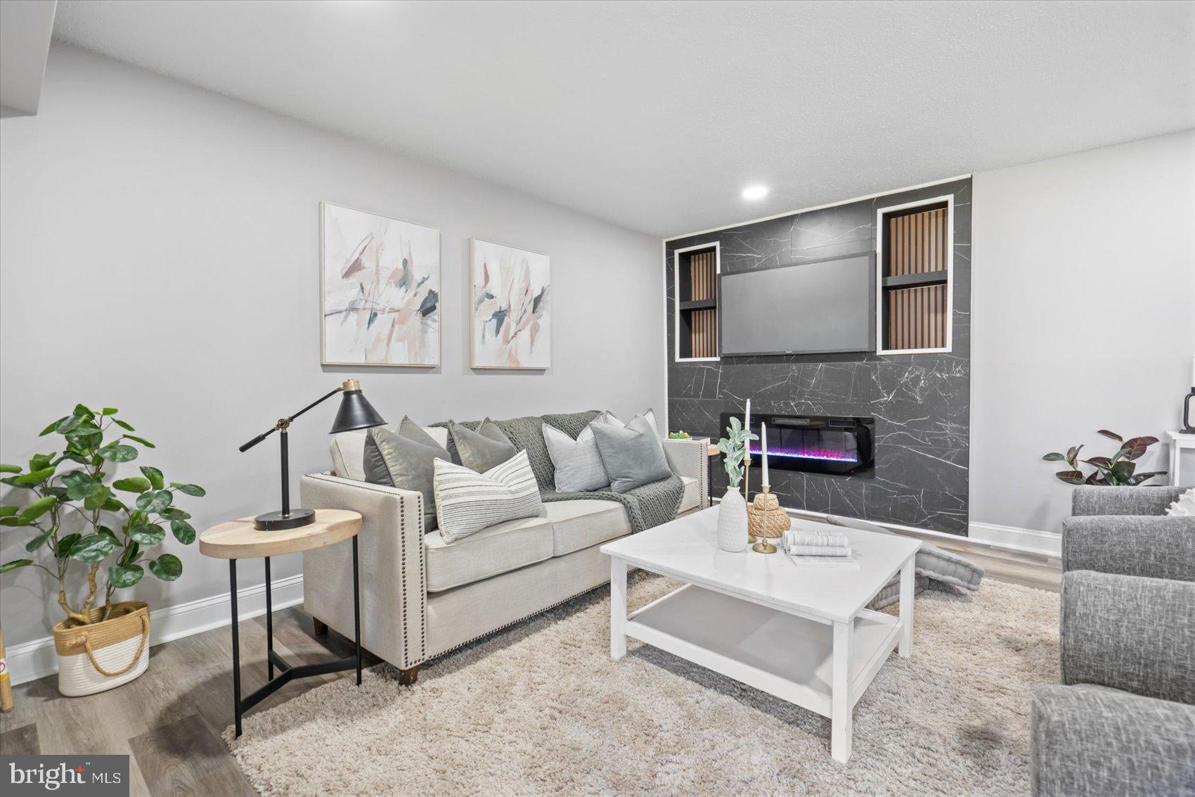 ROCKLAND RUN - Residential Lease