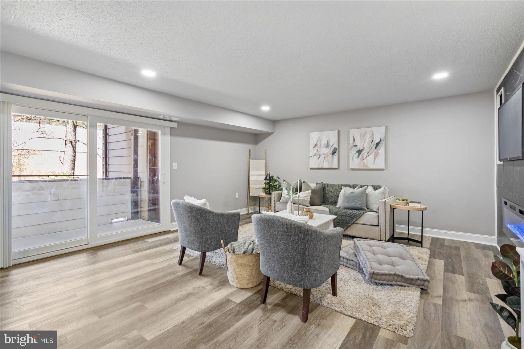 ROCKLAND RUN - Residential Lease