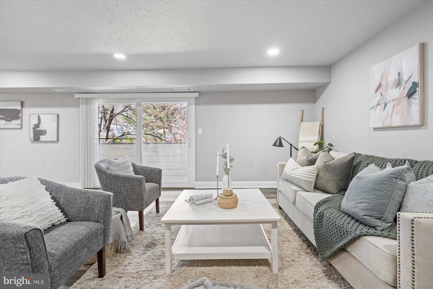 ROCKLAND RUN - Residential Lease