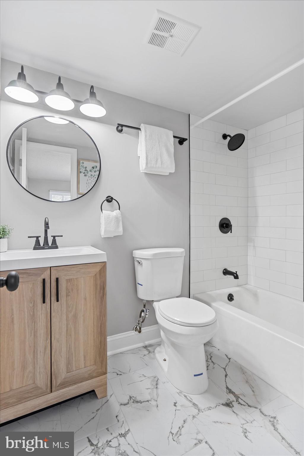 ROCKLAND RUN - Residential Lease