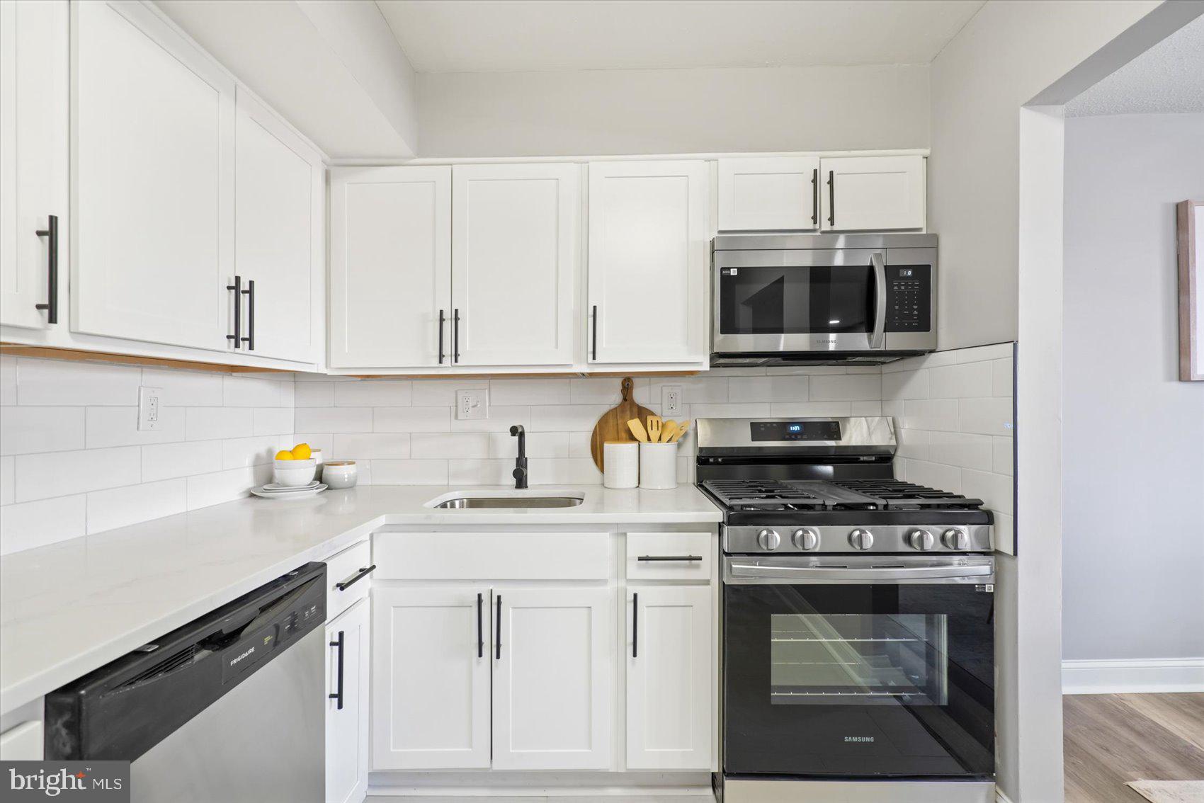 ROCKLAND RUN - Residential Lease