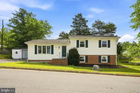 218 Locust Drive, Strasburg, VA 22657 - #: VASH2015070