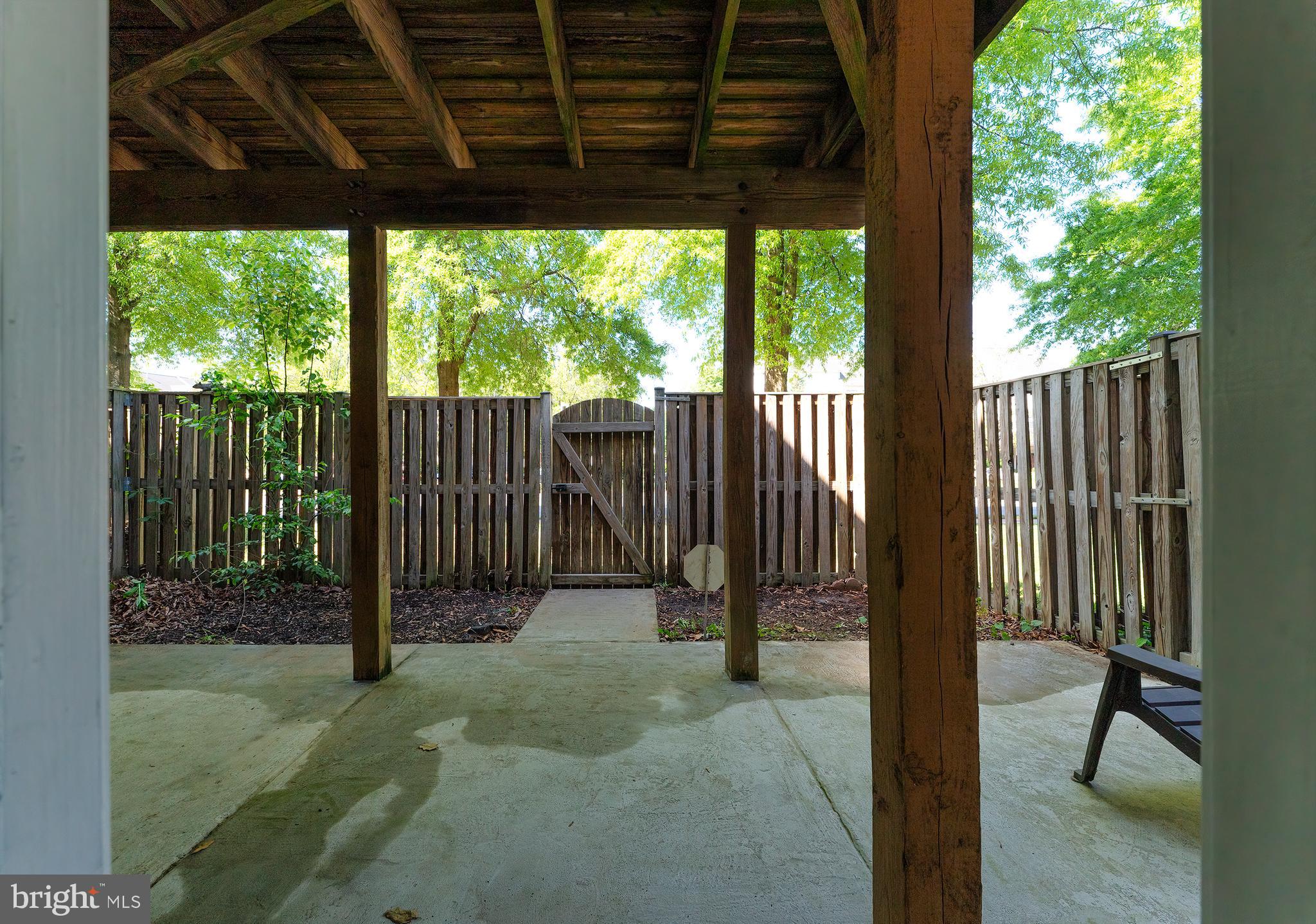 WEXFORD TOWNHOMES AT MCNAIR - Residential Lease