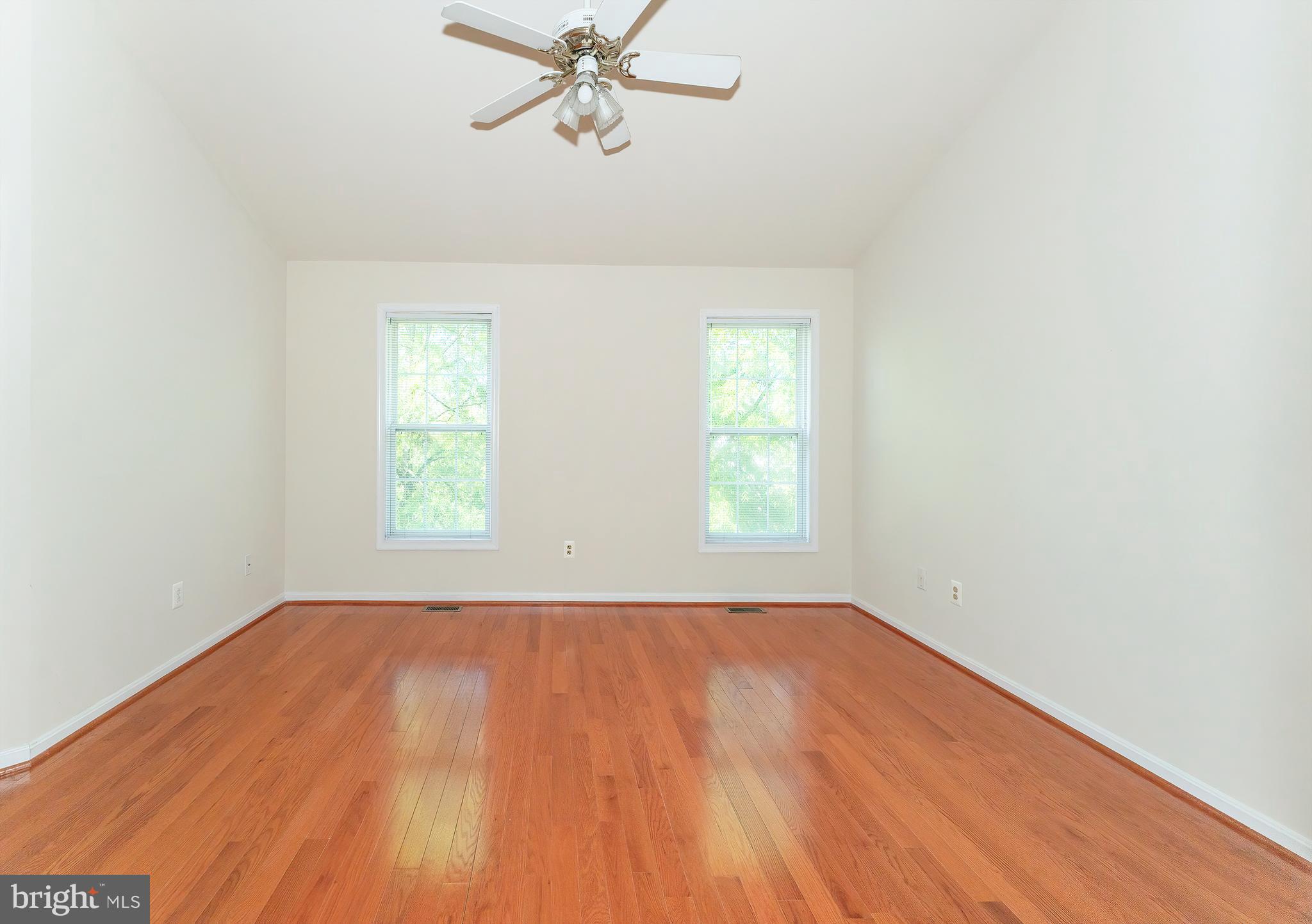 WEXFORD TOWNHOMES AT MCNAIR - Residential Lease