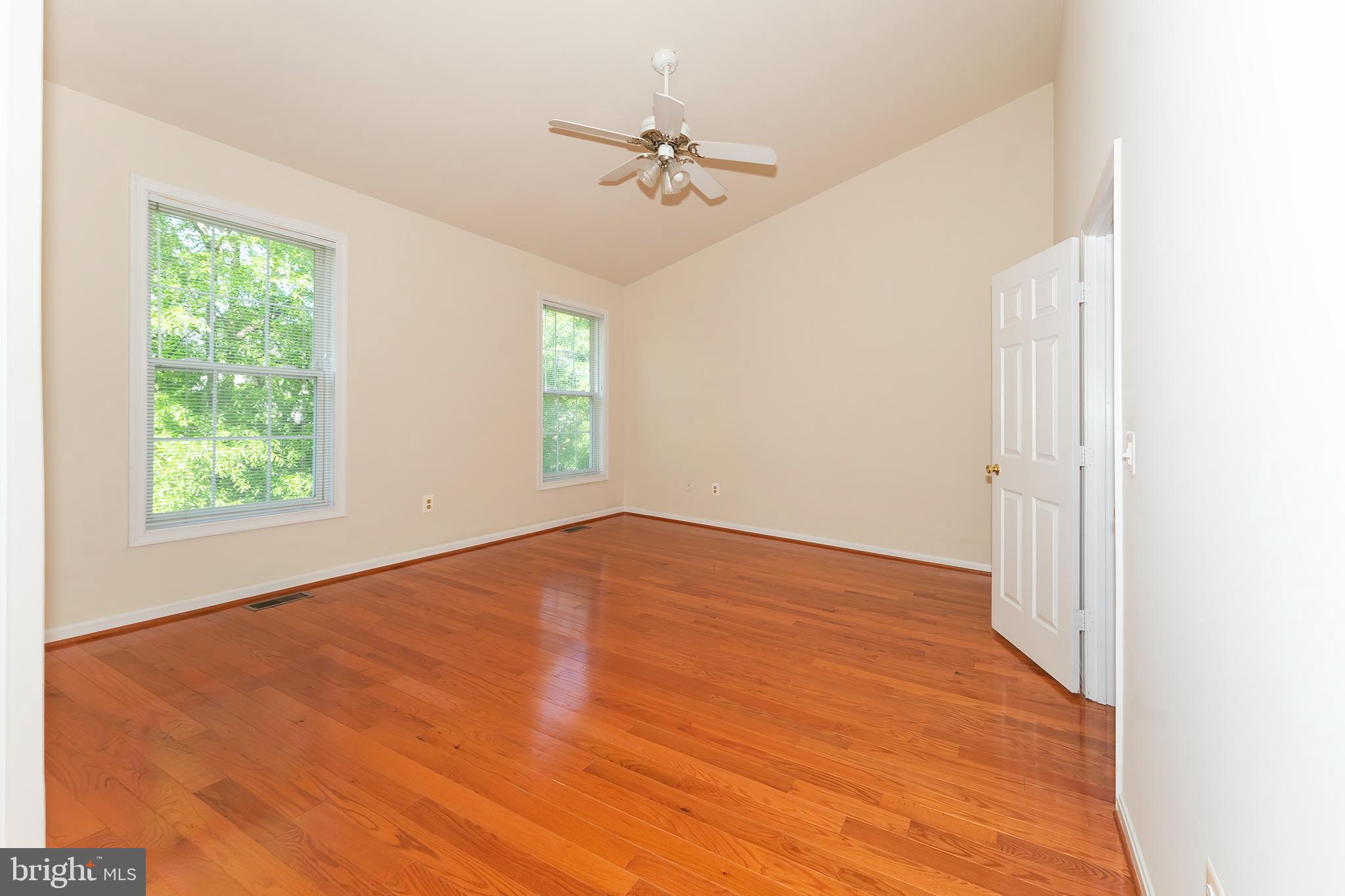 WEXFORD TOWNHOMES AT MCNAIR - Residential Lease