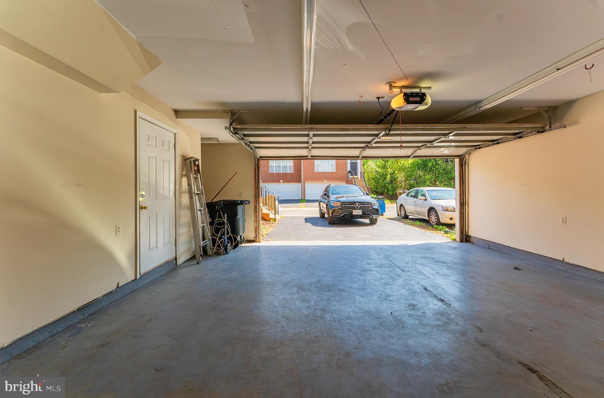 WEXFORD TOWNHOMES AT MCNAIR - Residential Lease