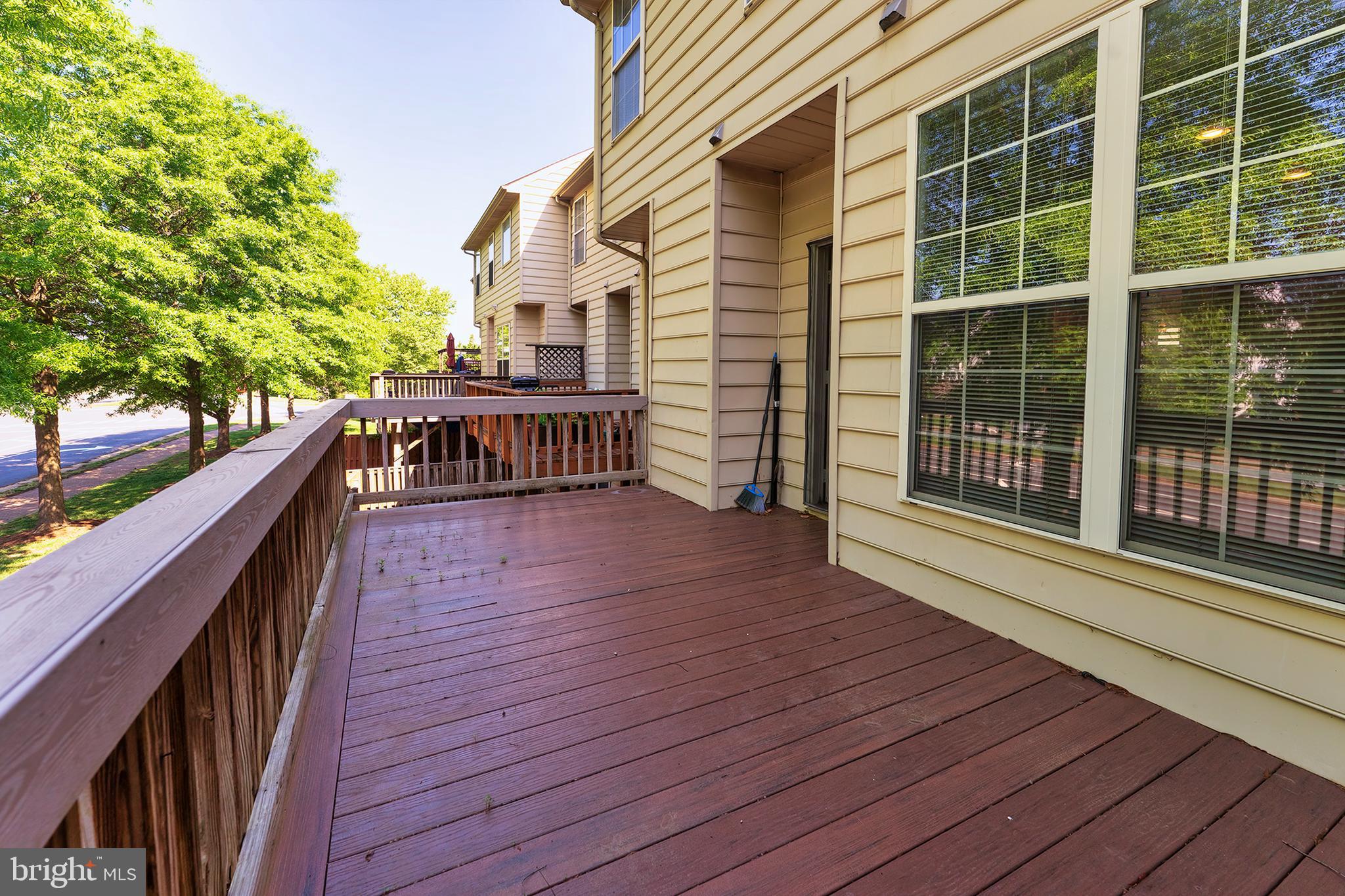 WEXFORD TOWNHOMES AT MCNAIR - Residential Lease