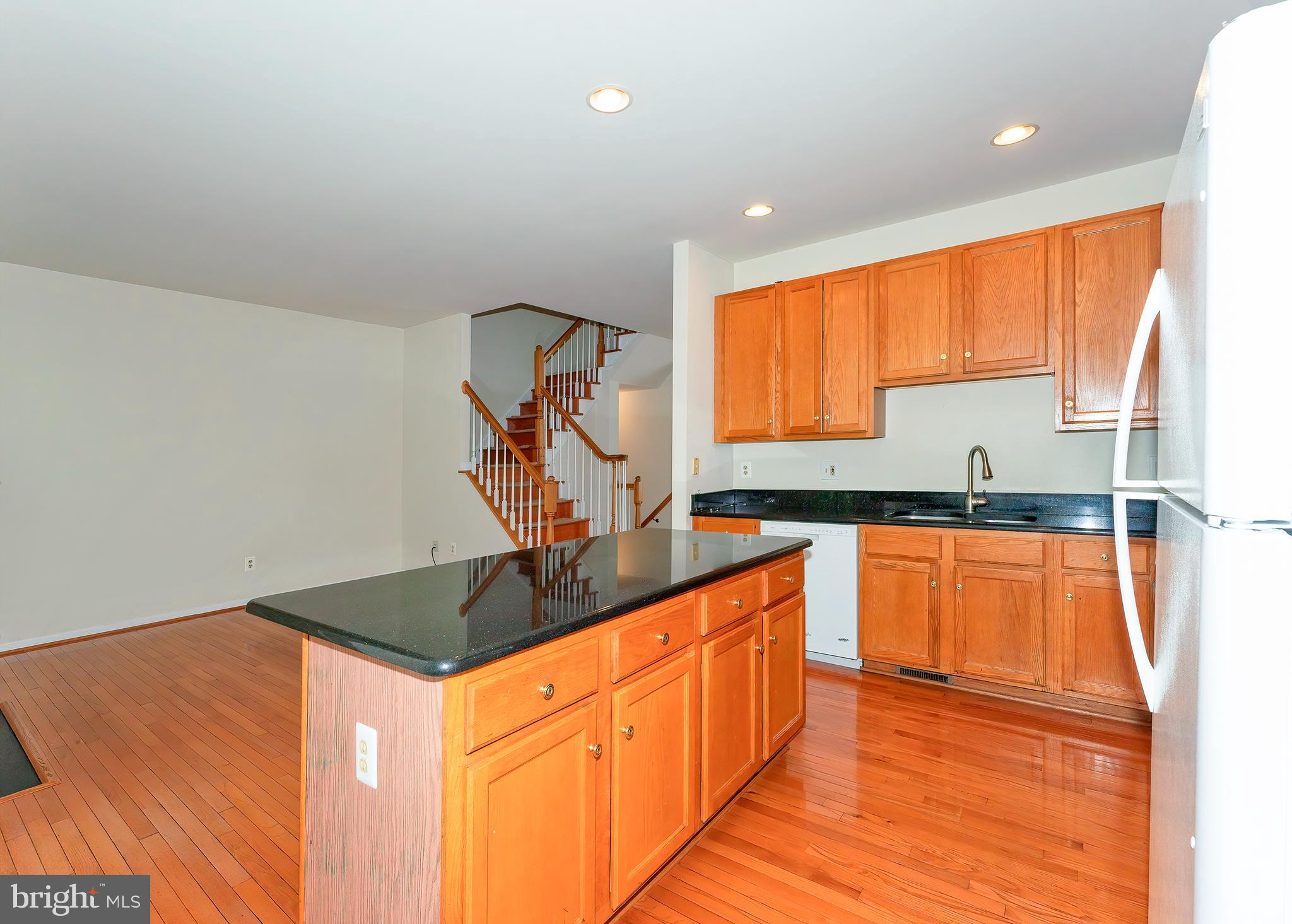 WEXFORD TOWNHOMES AT MCNAIR - Residential Lease