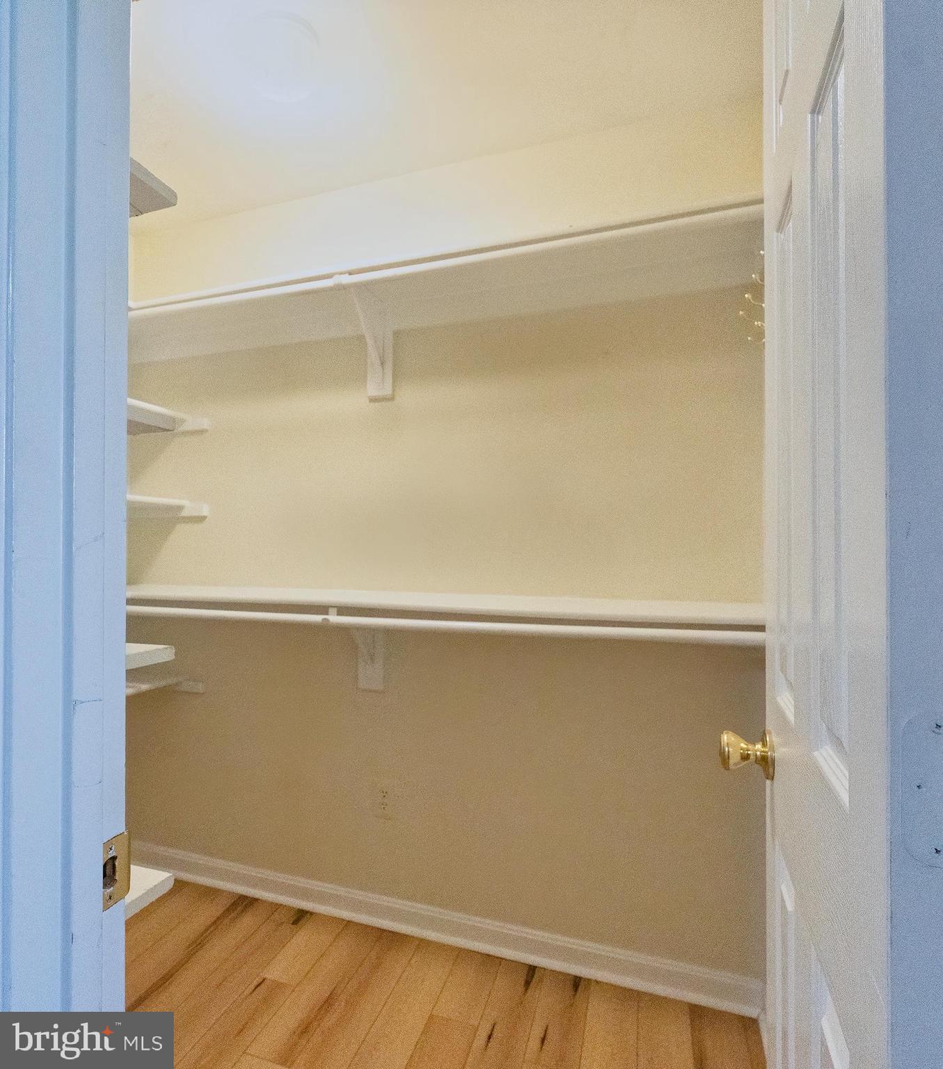 WEXFORD TOWNHOMES AT MCNAIR - Residential Lease