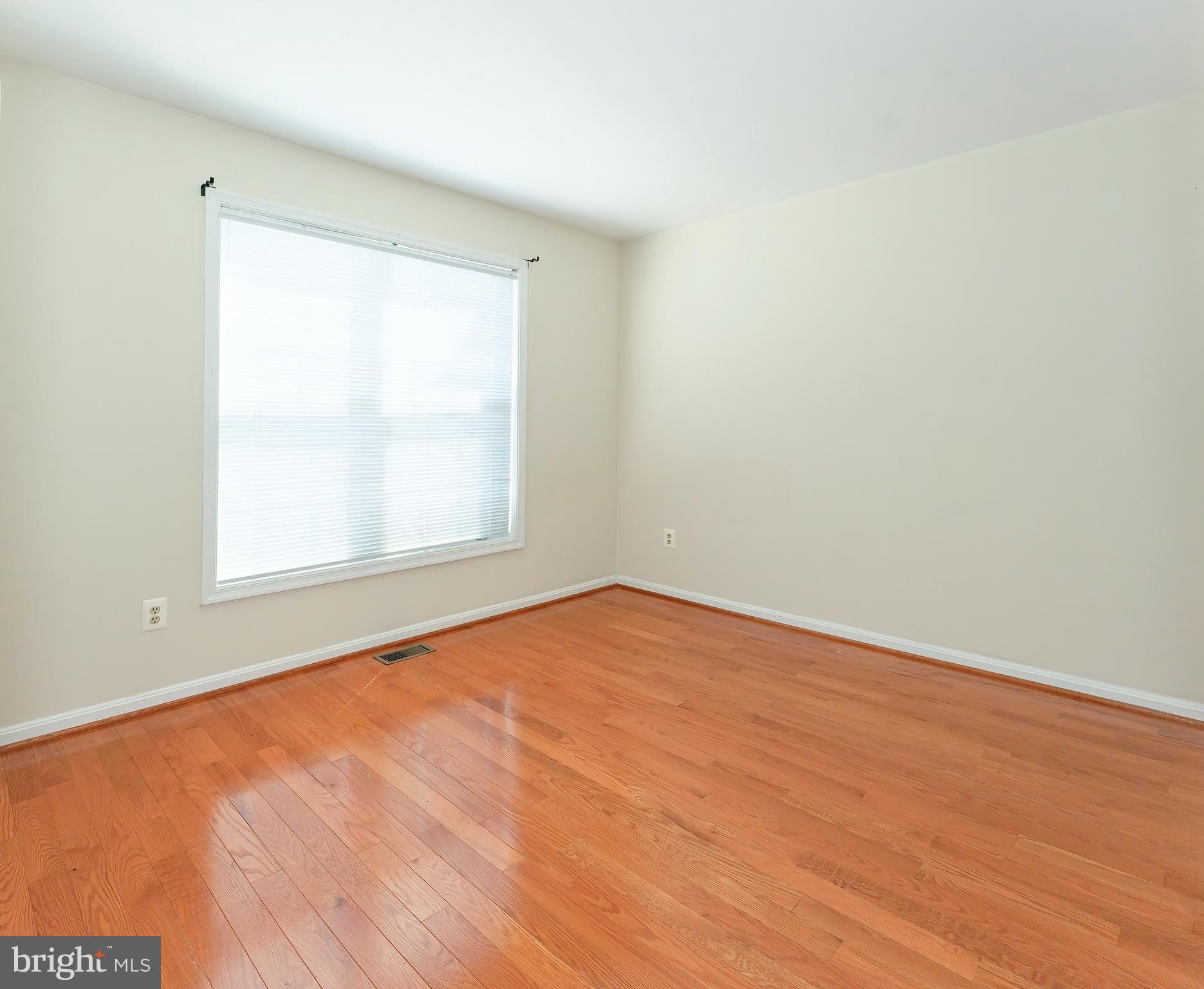 WEXFORD TOWNHOMES AT MCNAIR - Residential Lease