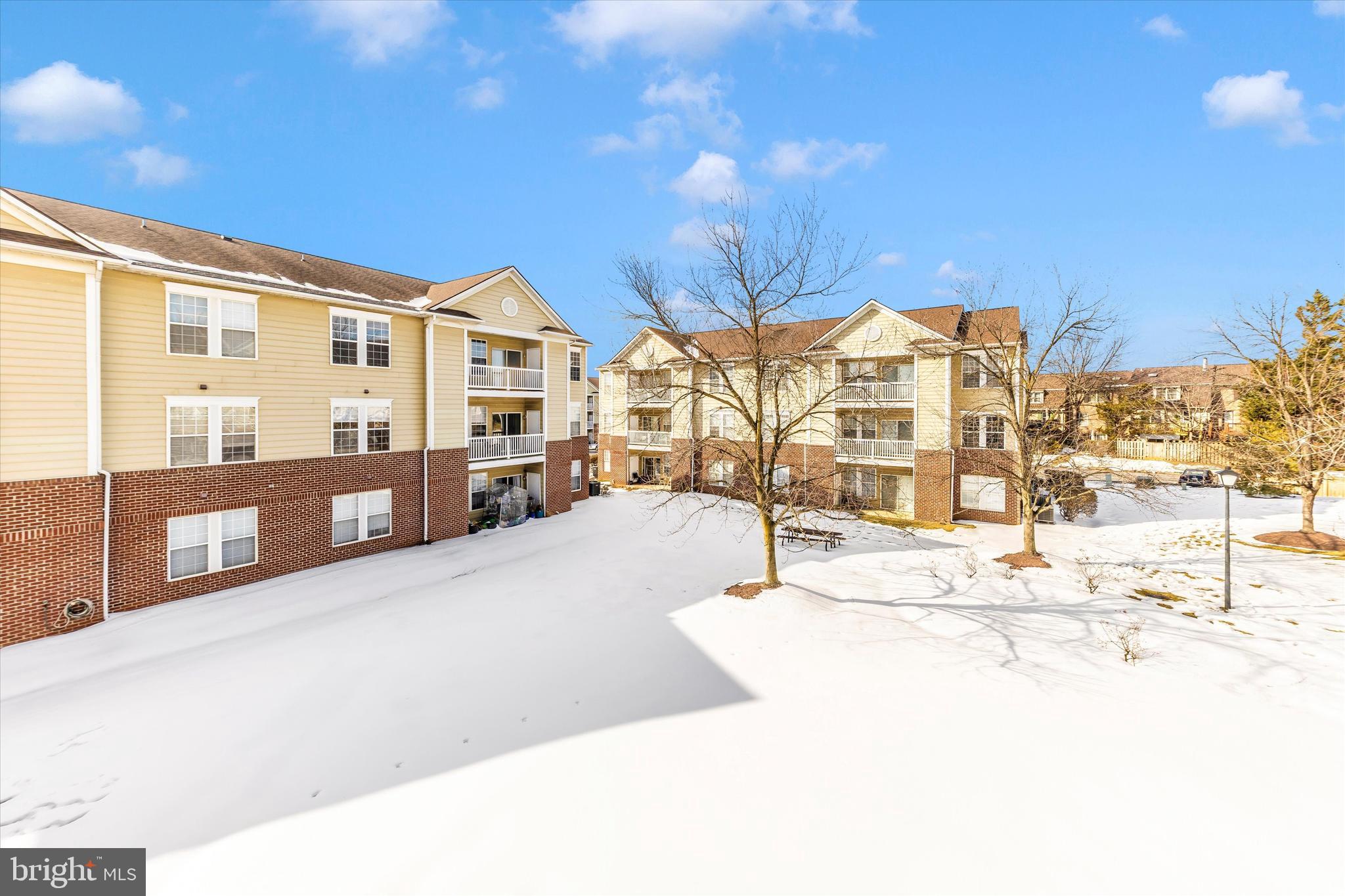 WATERSIDE - Residential