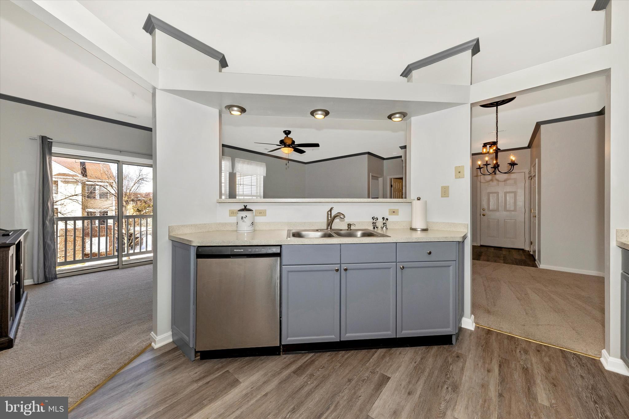 WATERSIDE - Residential