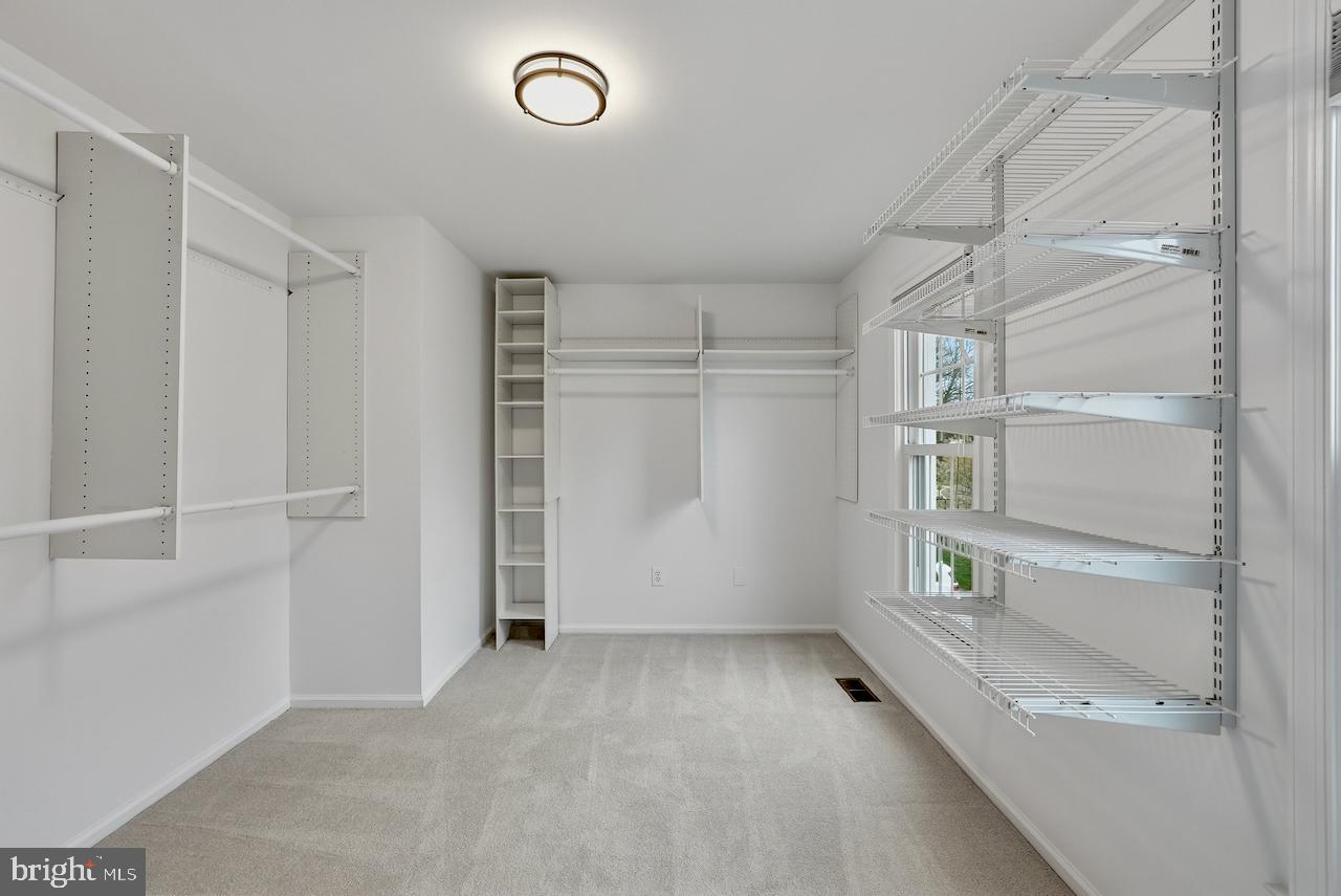 FRANKLIN FARM - Residential