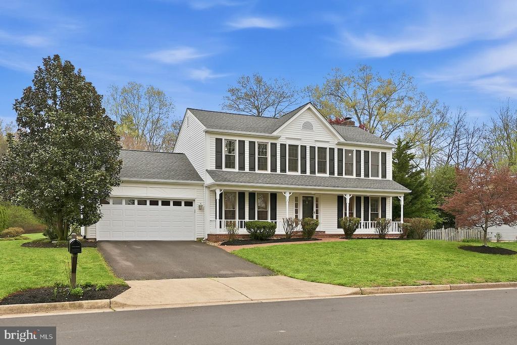 Photo of 12615 Heritage Farm Lane, HERNDON, VA 20171 (MLS # VAFX2299922)