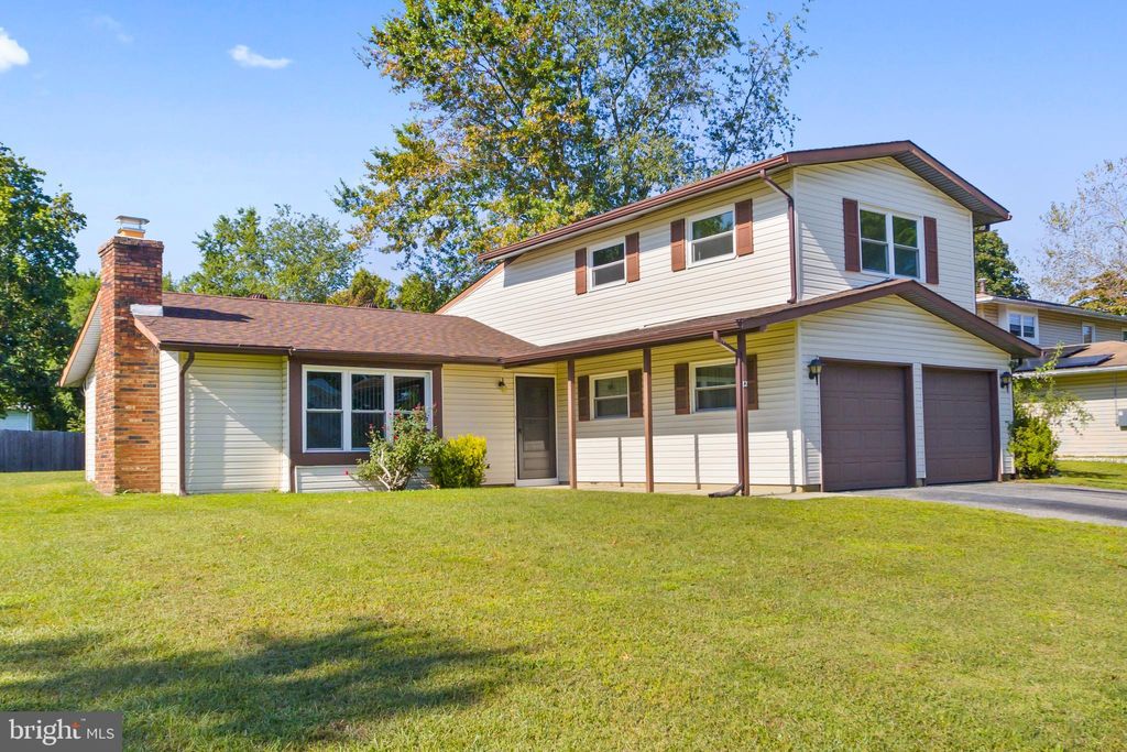 Photo of 12 Kingsley Road, MOUNT HOLLY, NJ 08060 (MLS # NJBL2093210)