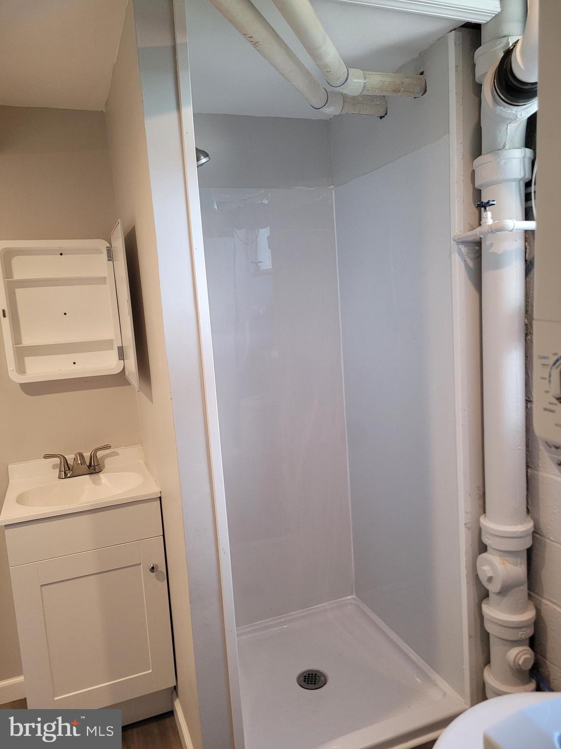 READING - Residential Lease