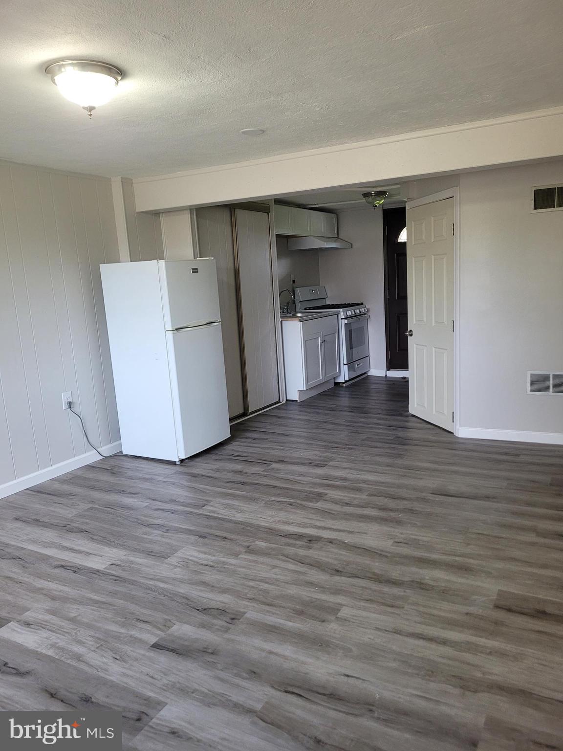 READING - Residential Lease