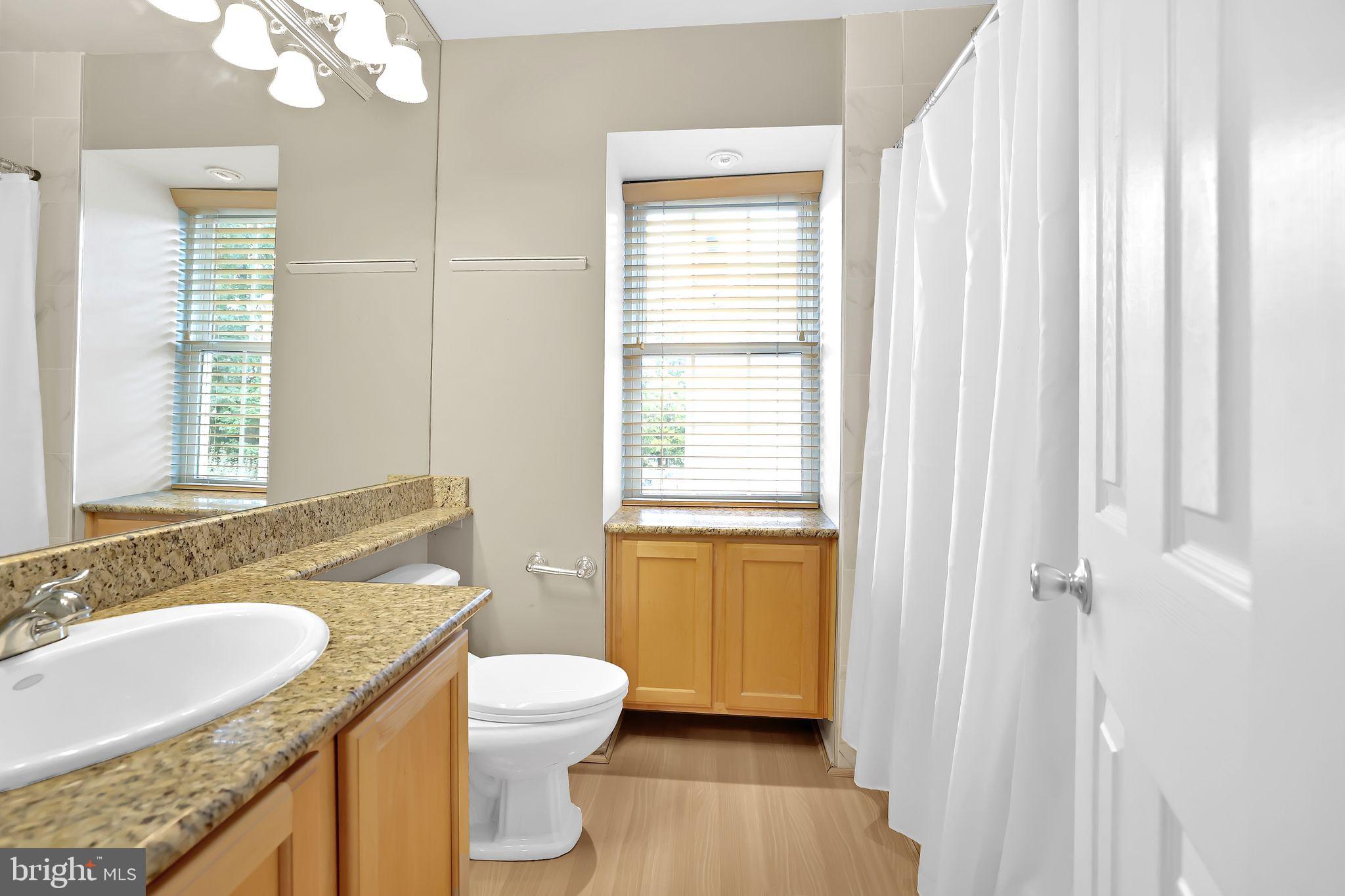 HUNTERS SQUARE - Residential