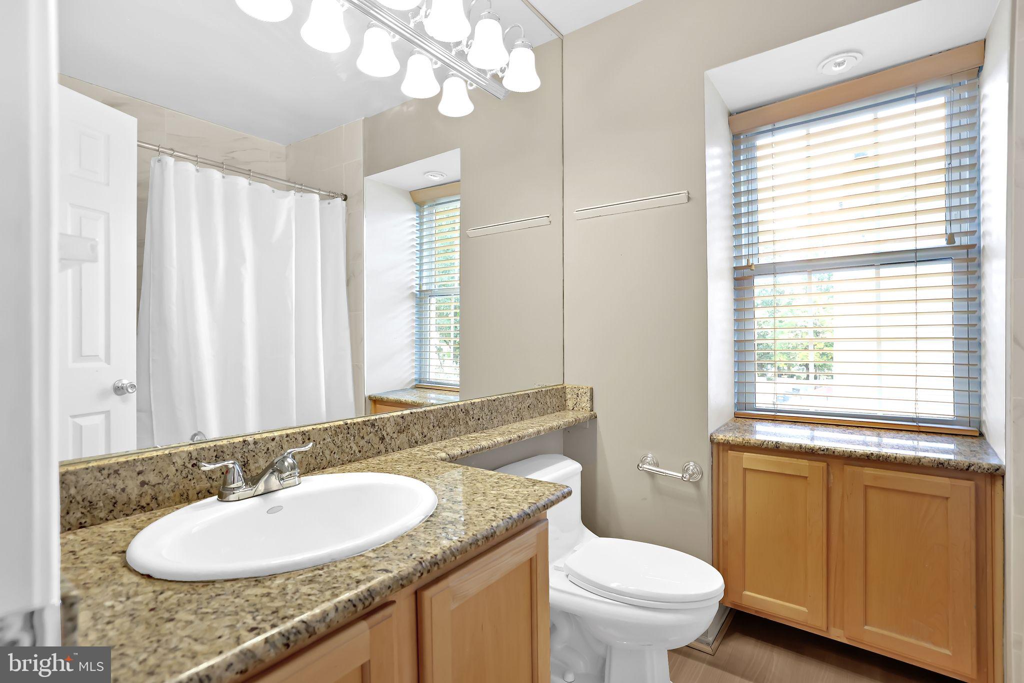 HUNTERS SQUARE - Residential