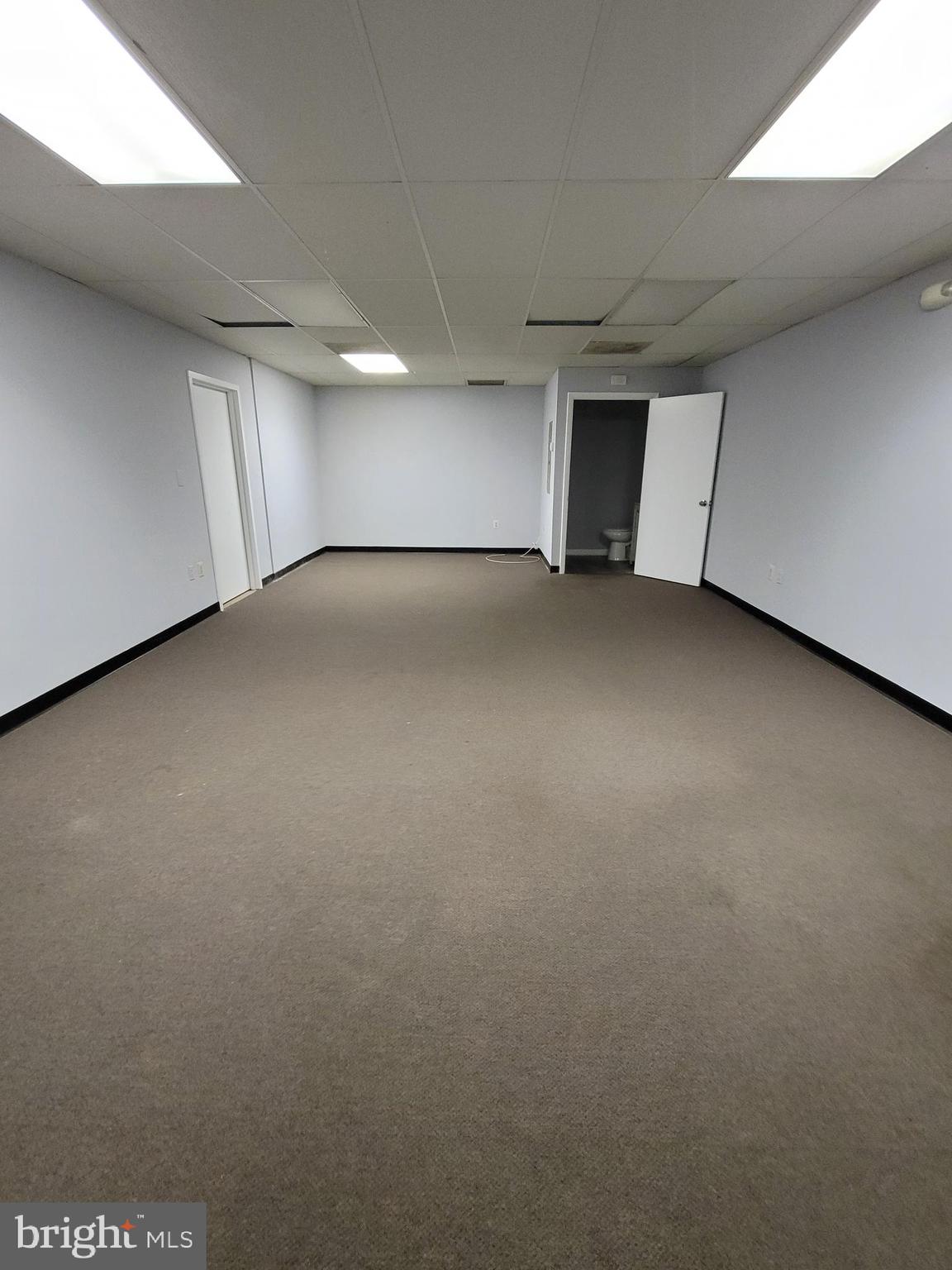 CHURCHTON - Commercial Lease